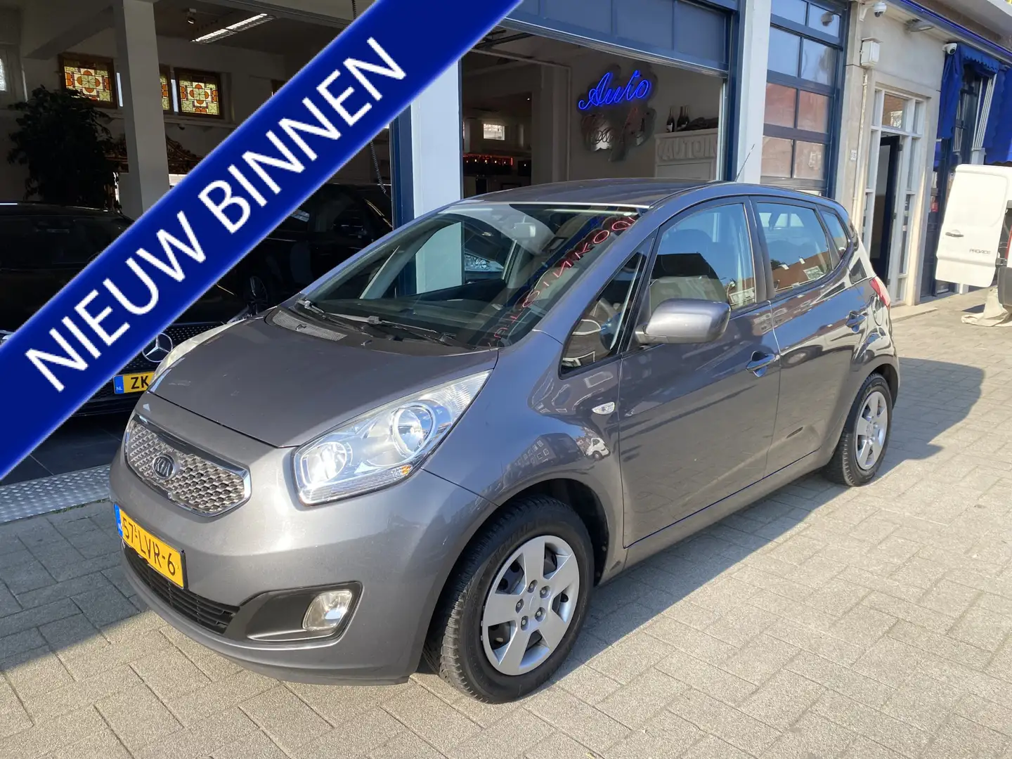 Kia Venga 1.4 CVVT X-tra TOPSTAAT Grijs - 1