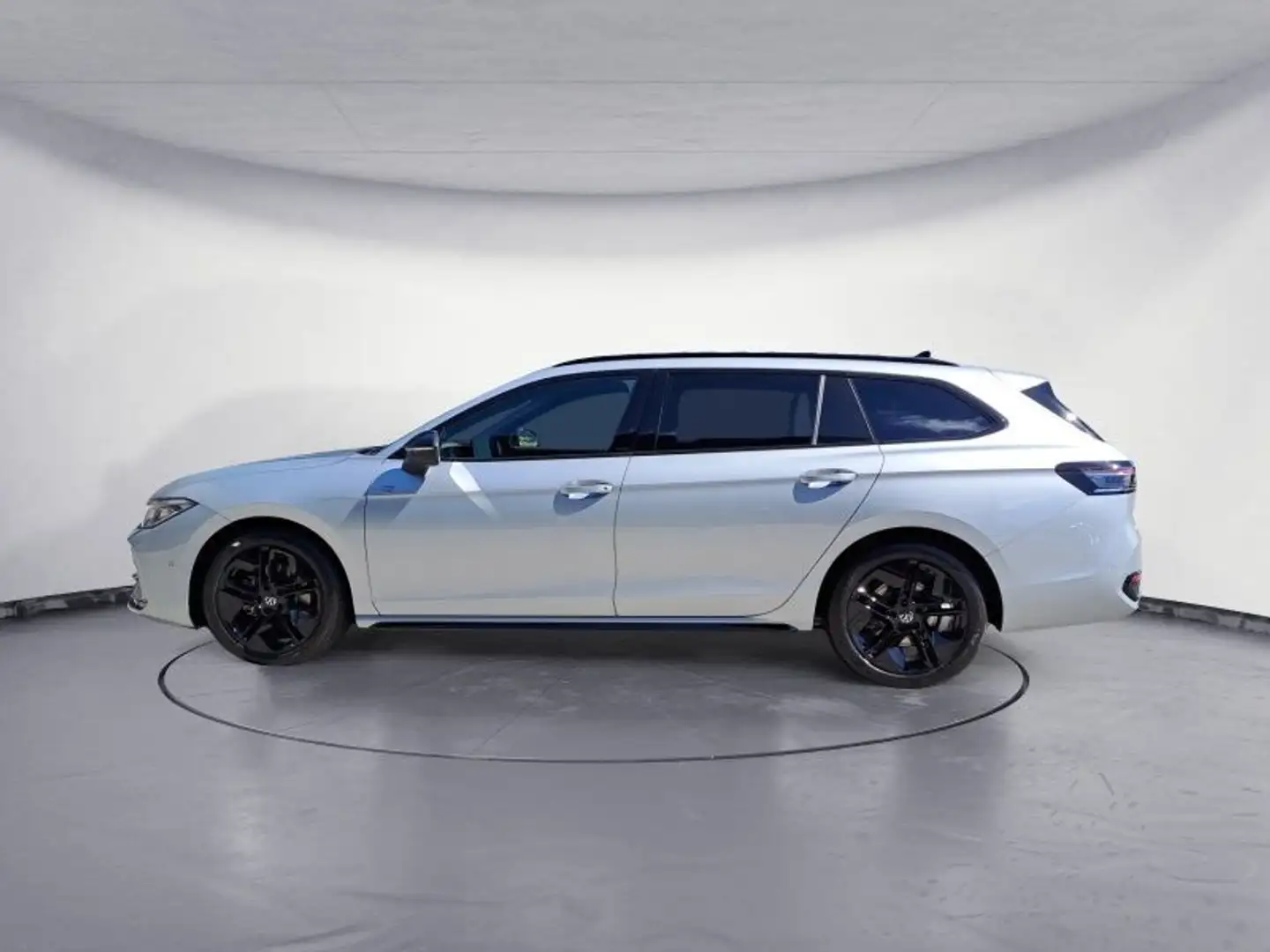 Volkswagen Passat Variant 2.0 TDI DSG R-Line AHK HUD Silber - 2