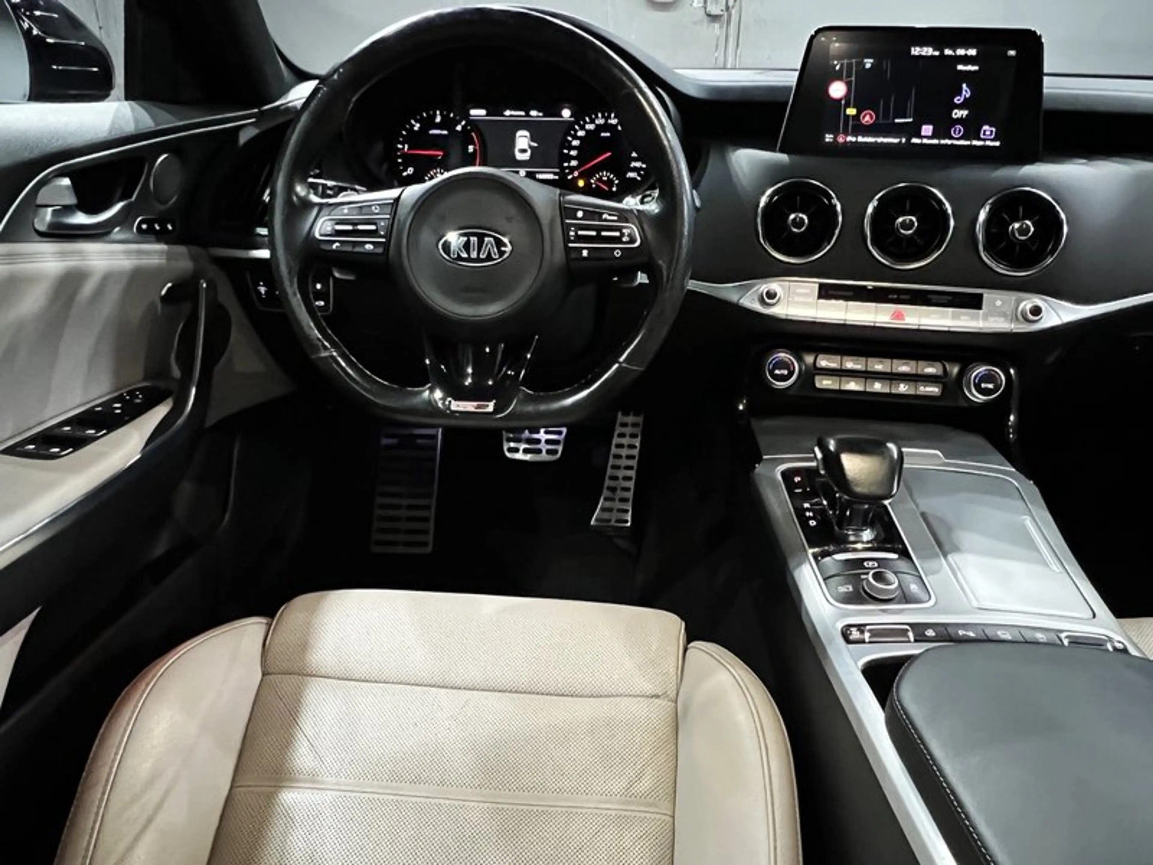 Kia Stinger GT-Line|5*JAHRE*GARANTIE|PANO/LEDER/NAVI| — photo 15