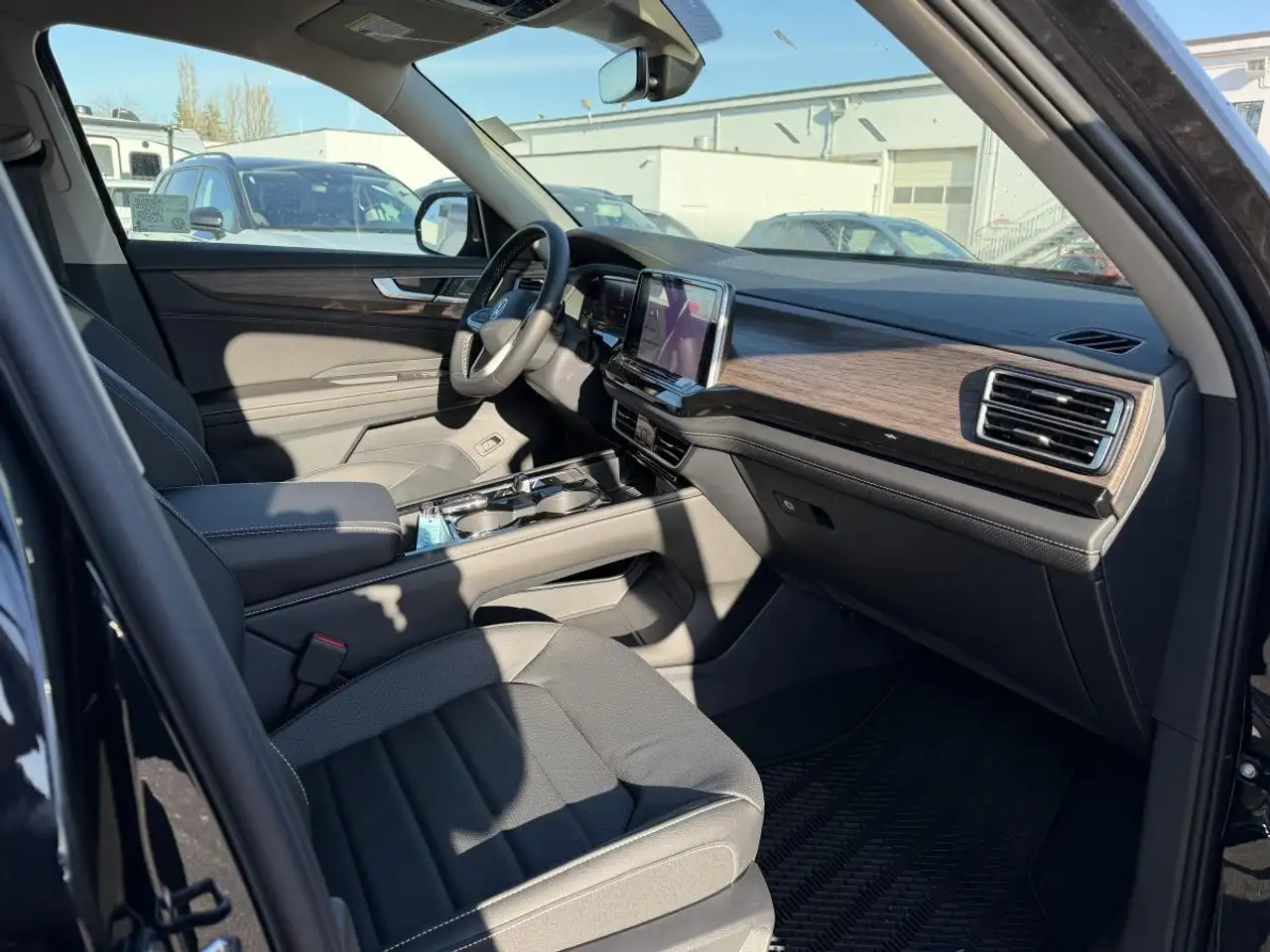 Volkswagen Atlas снимка Volkswagen Atlas