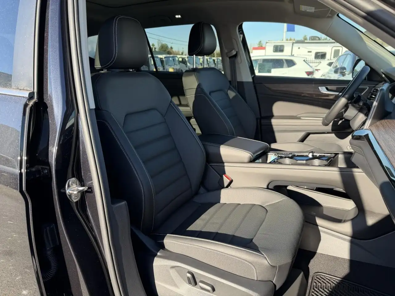 Volkswagen Atlas снимка Volkswagen Atlas