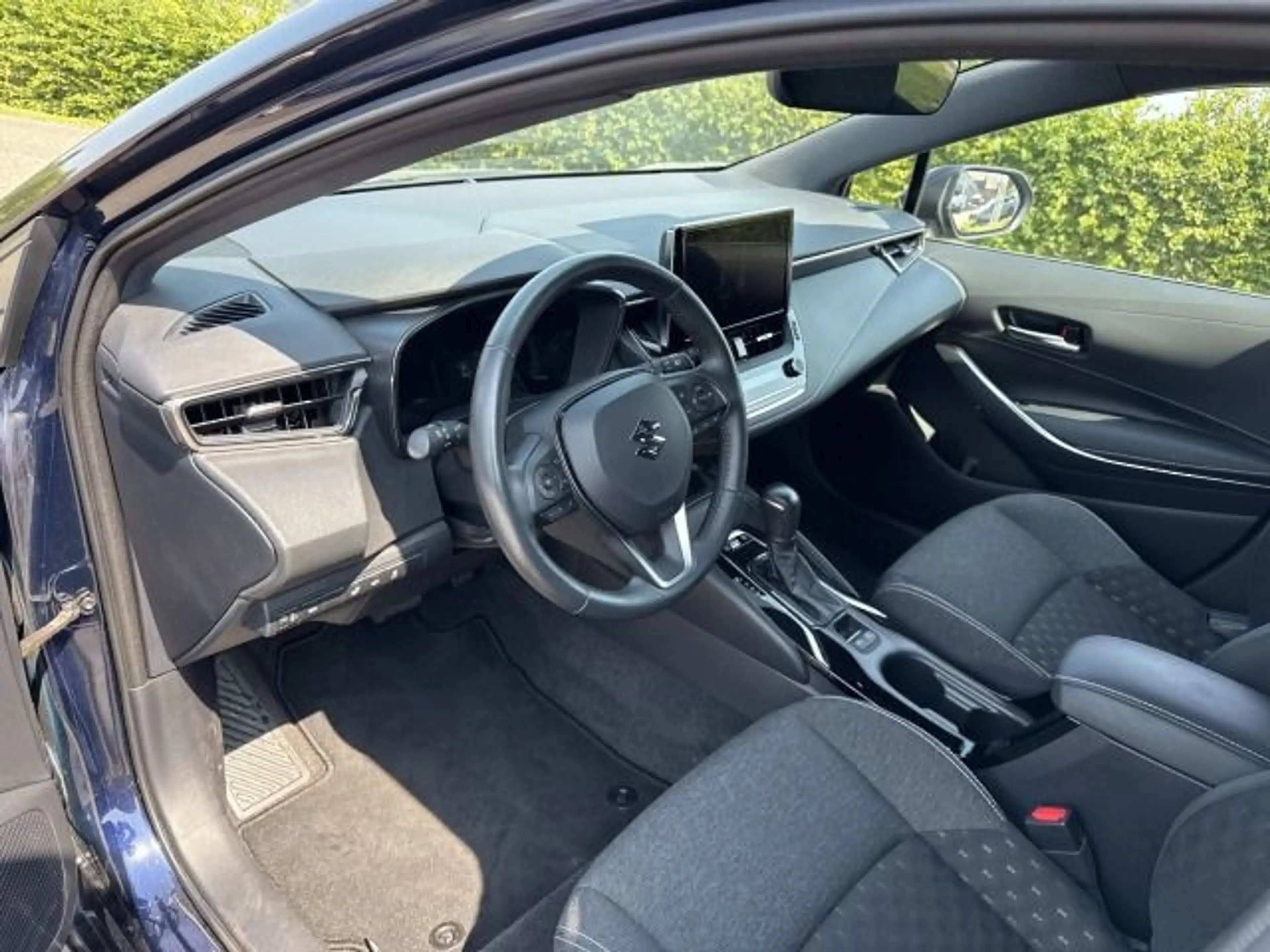 Suzuki Swace 1.8 Hybrid Comfort+ — photo 11