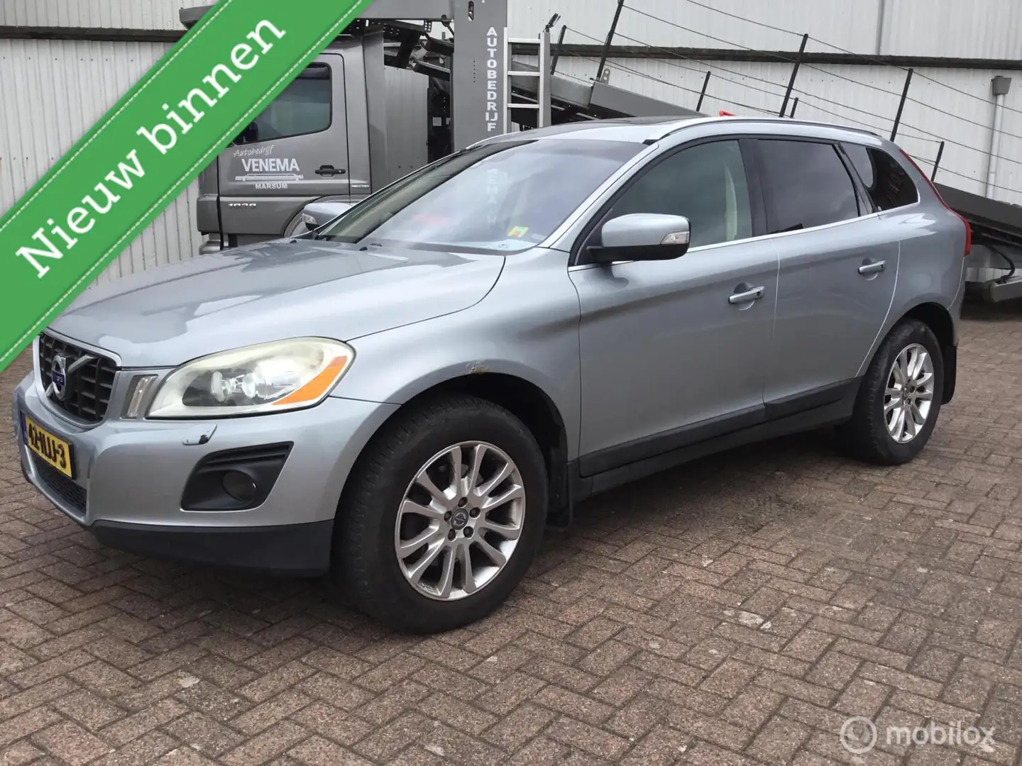 Volvo XC60 2.4 D5 AWD Summum 136kw /185pk trekhaak pano dak Gris - 1