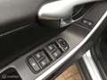 Volvo XC60 2.4 D5 AWD Summum 136kw /185pk trekhaak pano dak Gris - thumbnail 11
