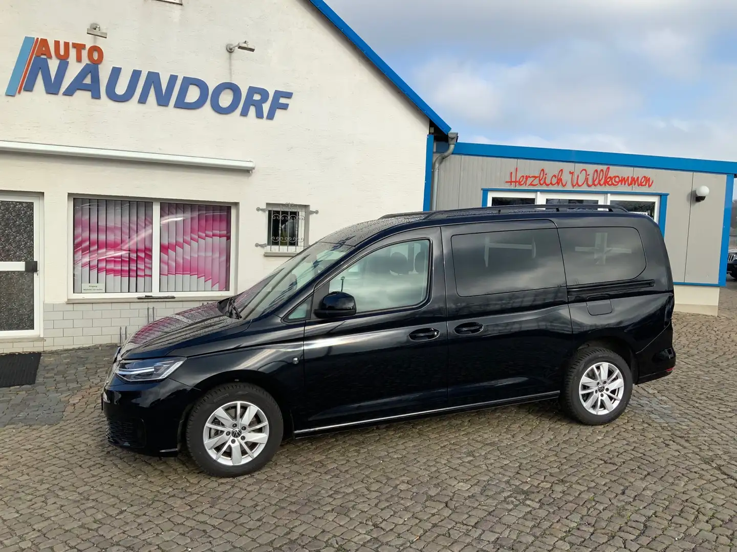 Volkswagen Caddy Life Maxi Noir - 1