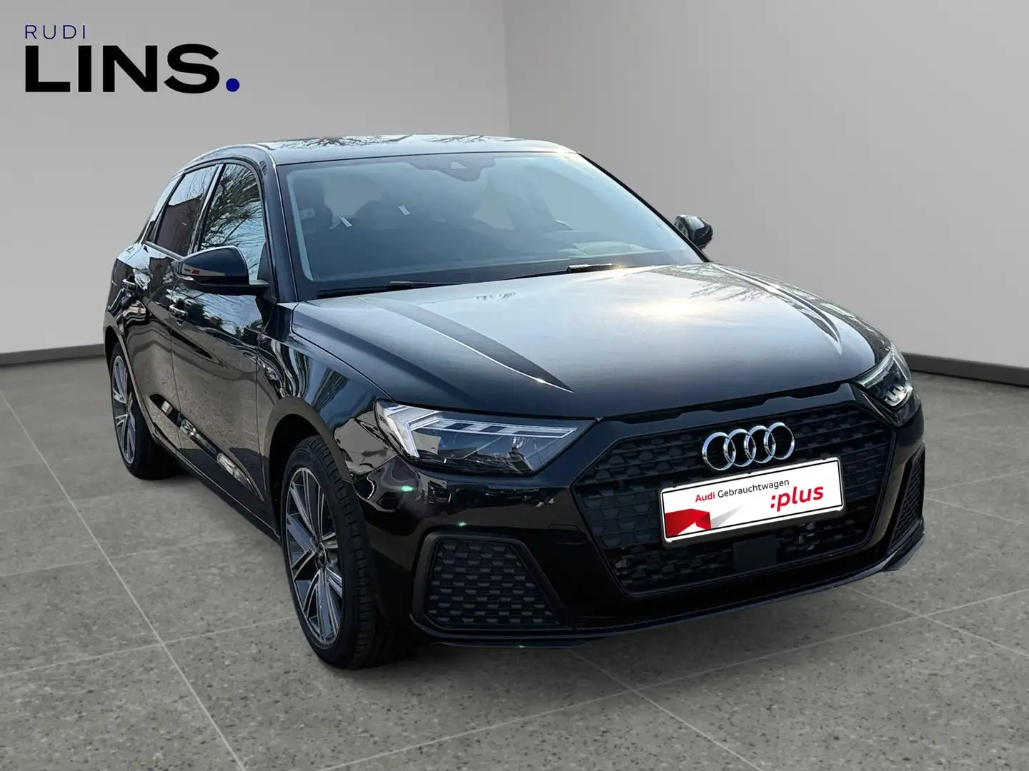Audi A1 25 TFSI intense Schwarz - 2