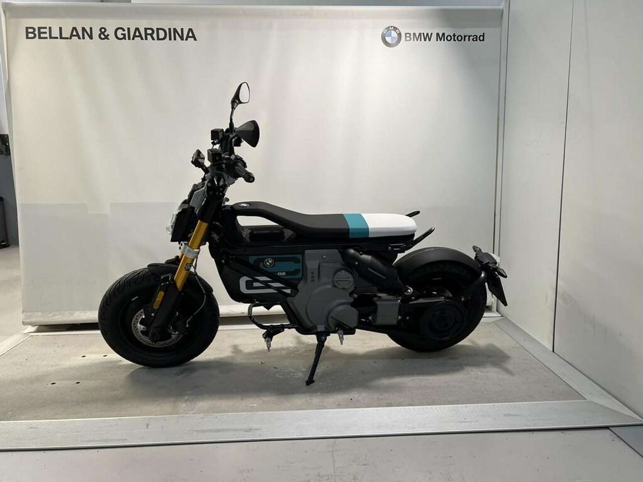 BMW CE 02 4kw Abs
