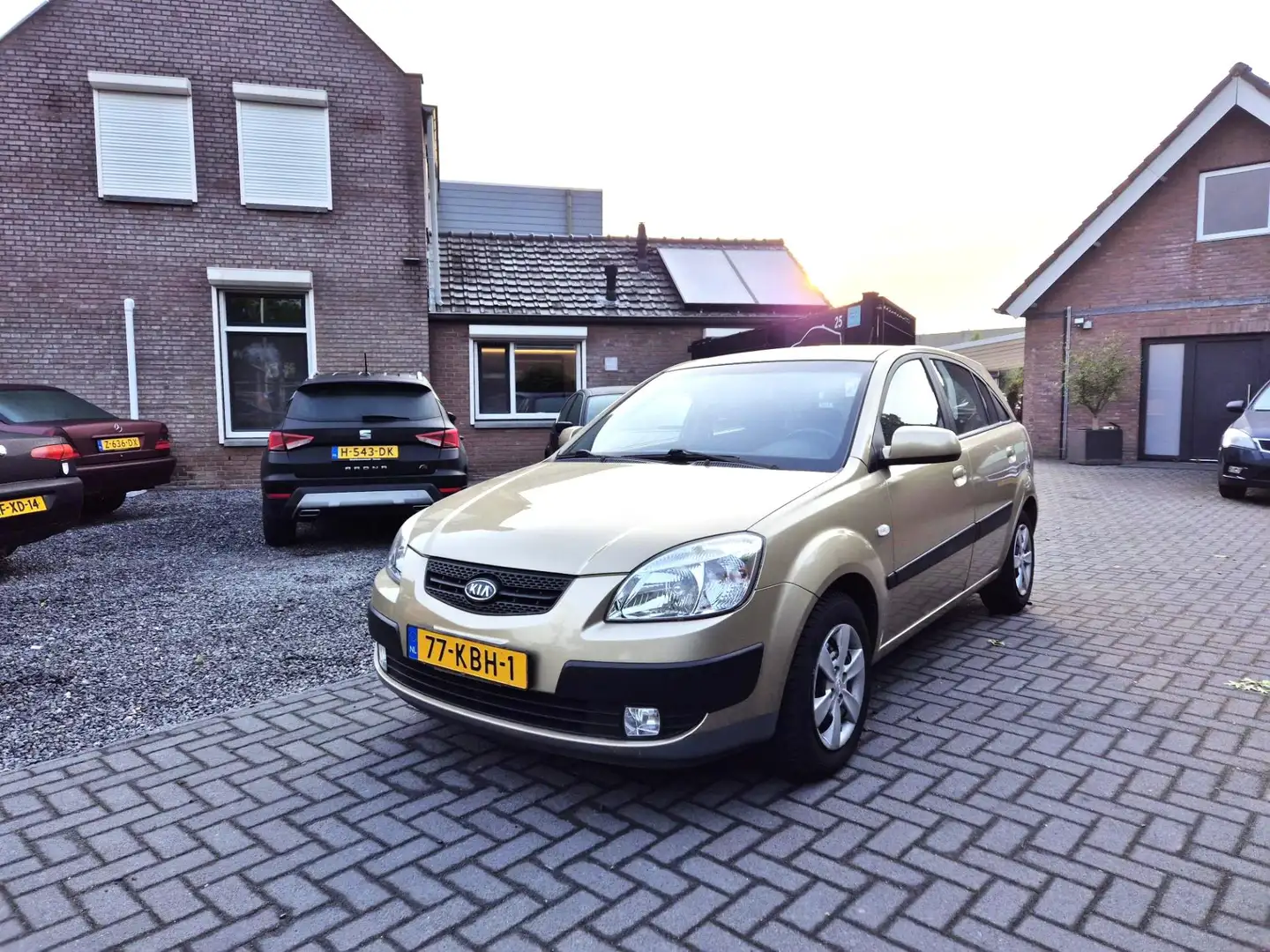 Kia Rio 1.4 All Stars Automaat Airco 5 Deurs 168932 Km NAP Beige - 2