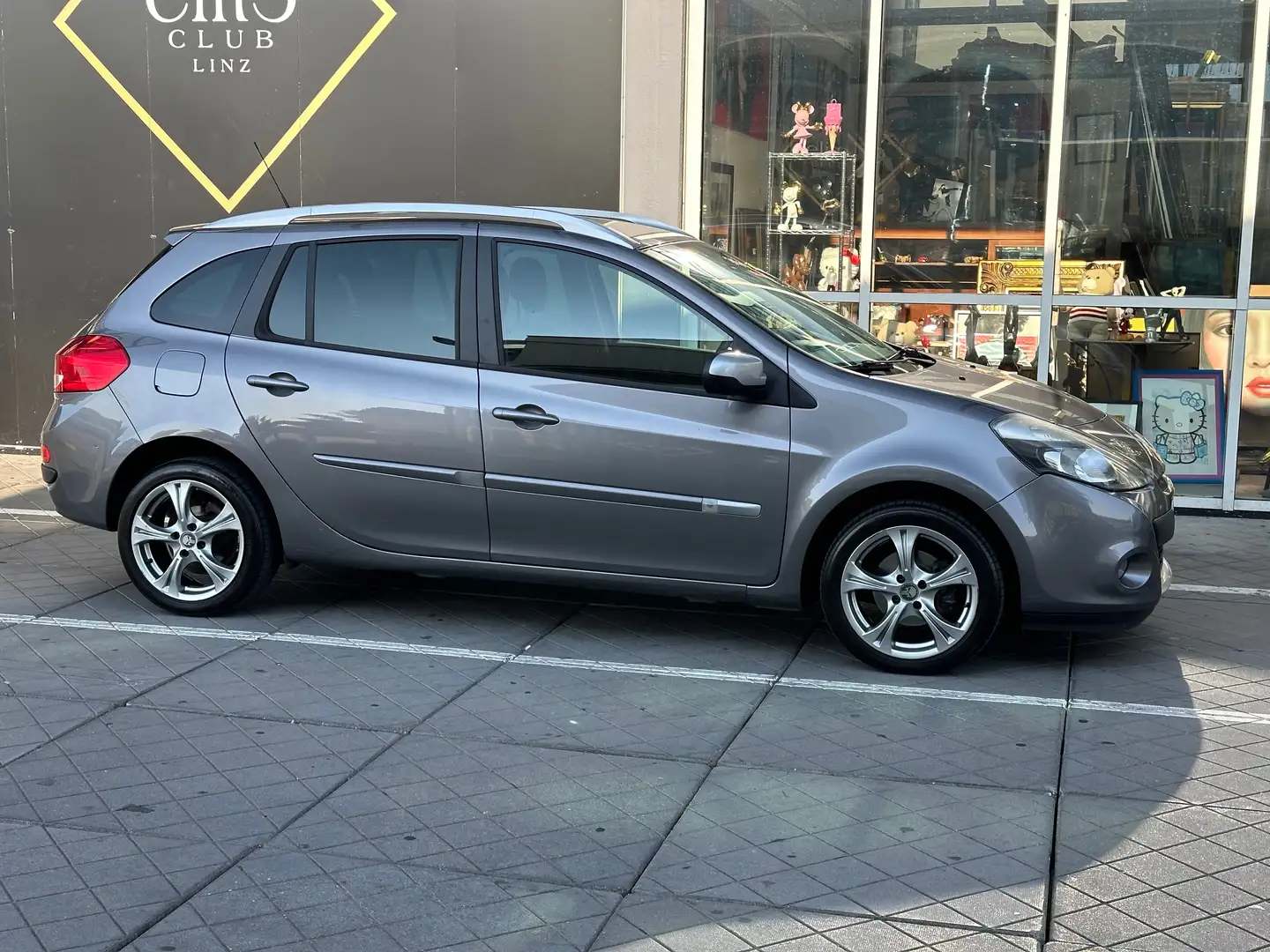 Renault Clio Clio Dynamique dCi DPF Low Emission Dynamique Grau - 2