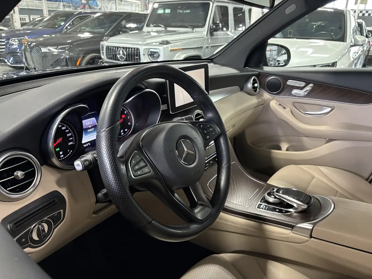 Mercedes-Benz GLC снимка Mercedes-Benz GLC