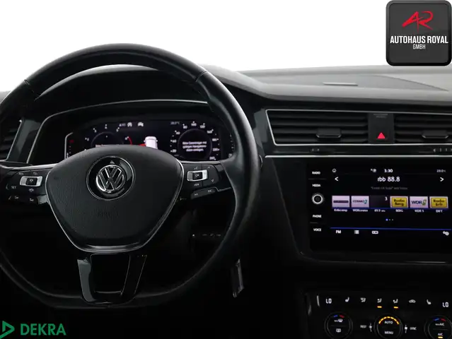 Volkswagen Tiguan view 13