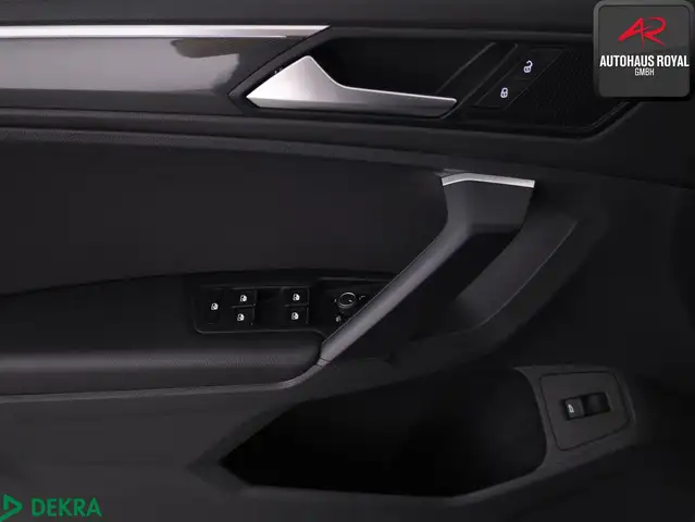 Volkswagen Tiguan view 12
