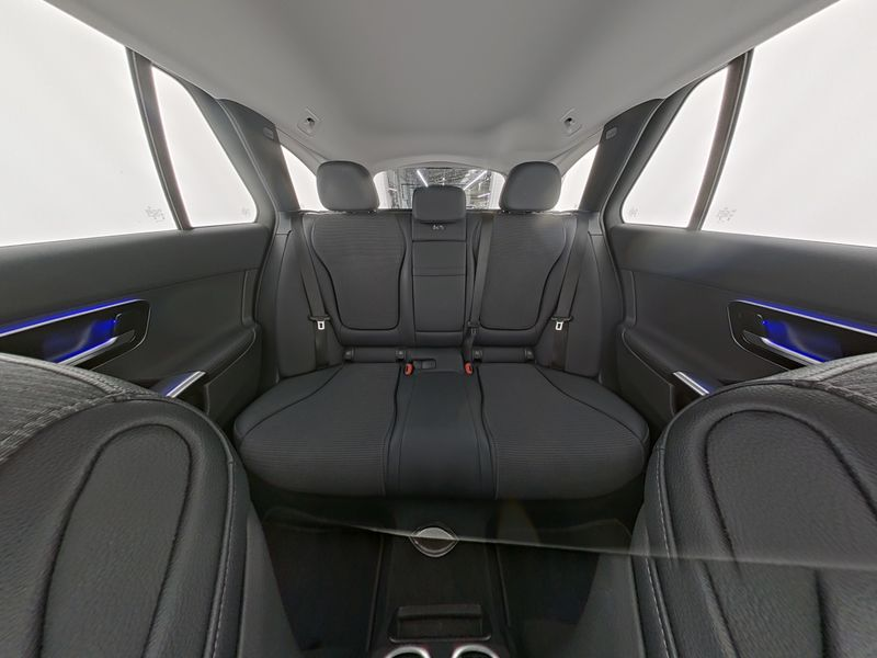 Mercedes-Benz C 180 T-Modell Avantgarde*AHV*Totwinkel — photo 9