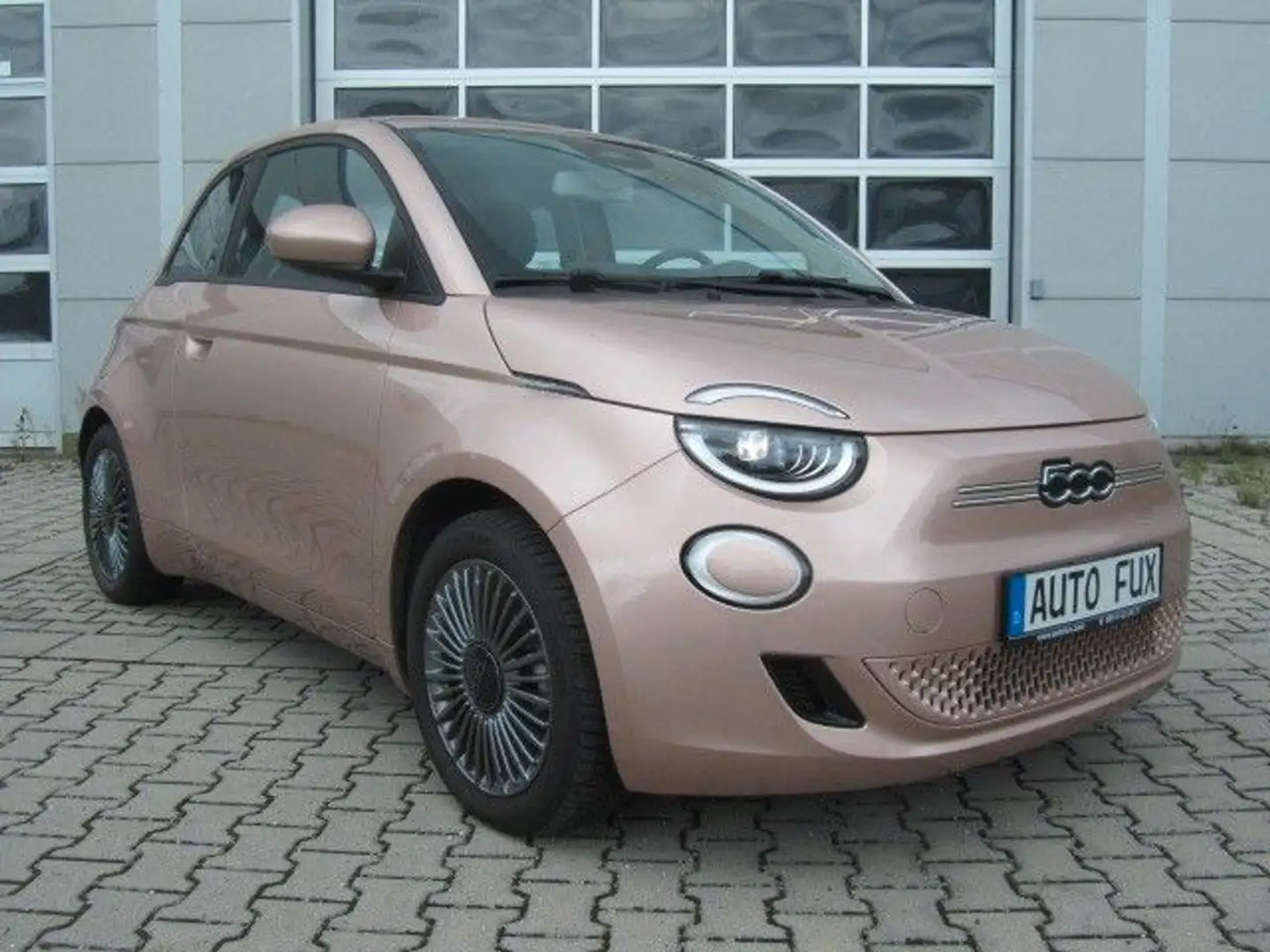 Fiat 500e Icon, 44 KW, Navi, Sitzheizung etc. Gold - 1