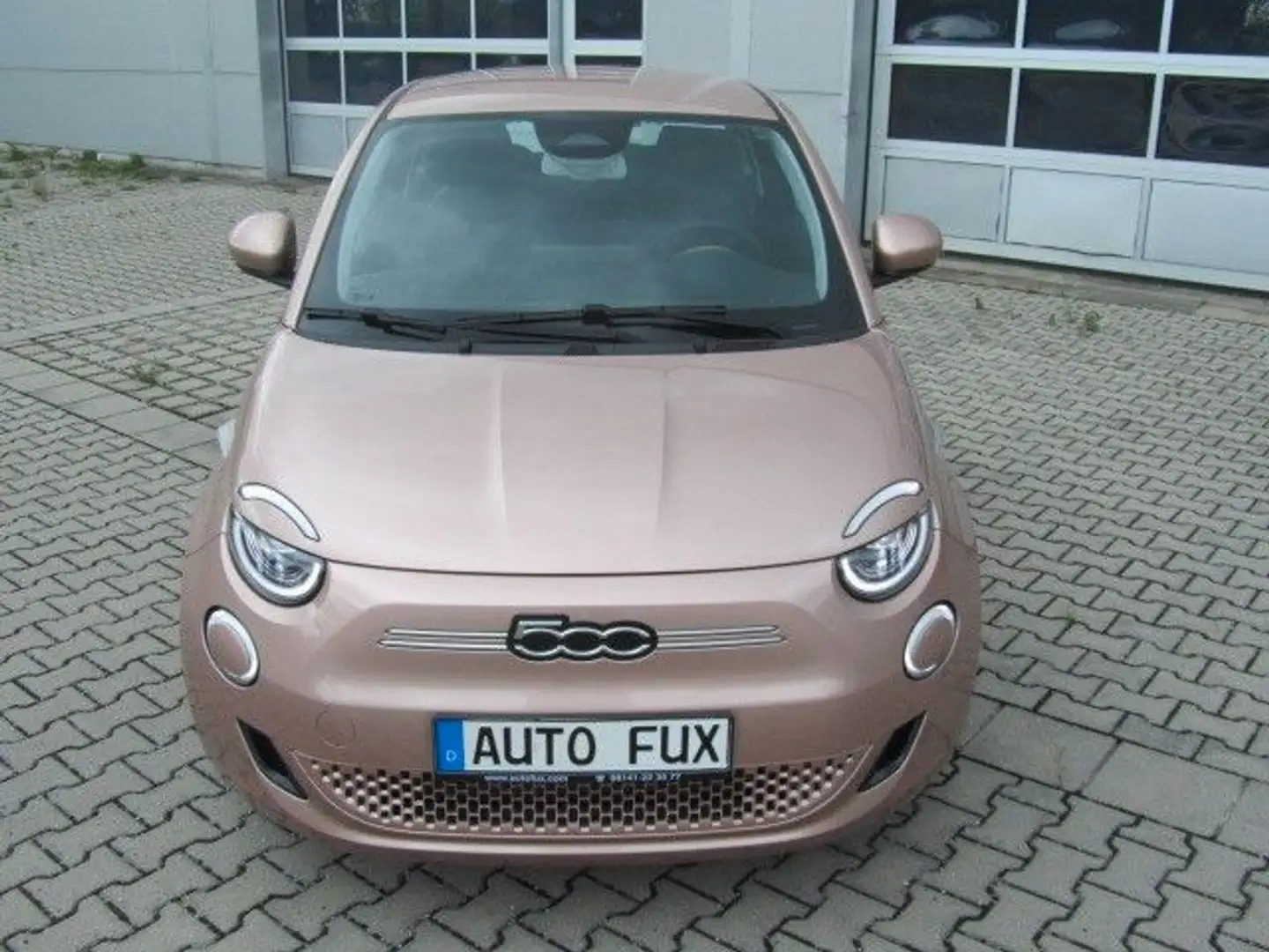 Fiat 500e Icon, 44 KW, Navi, Sitzheizung etc. Gold - 2