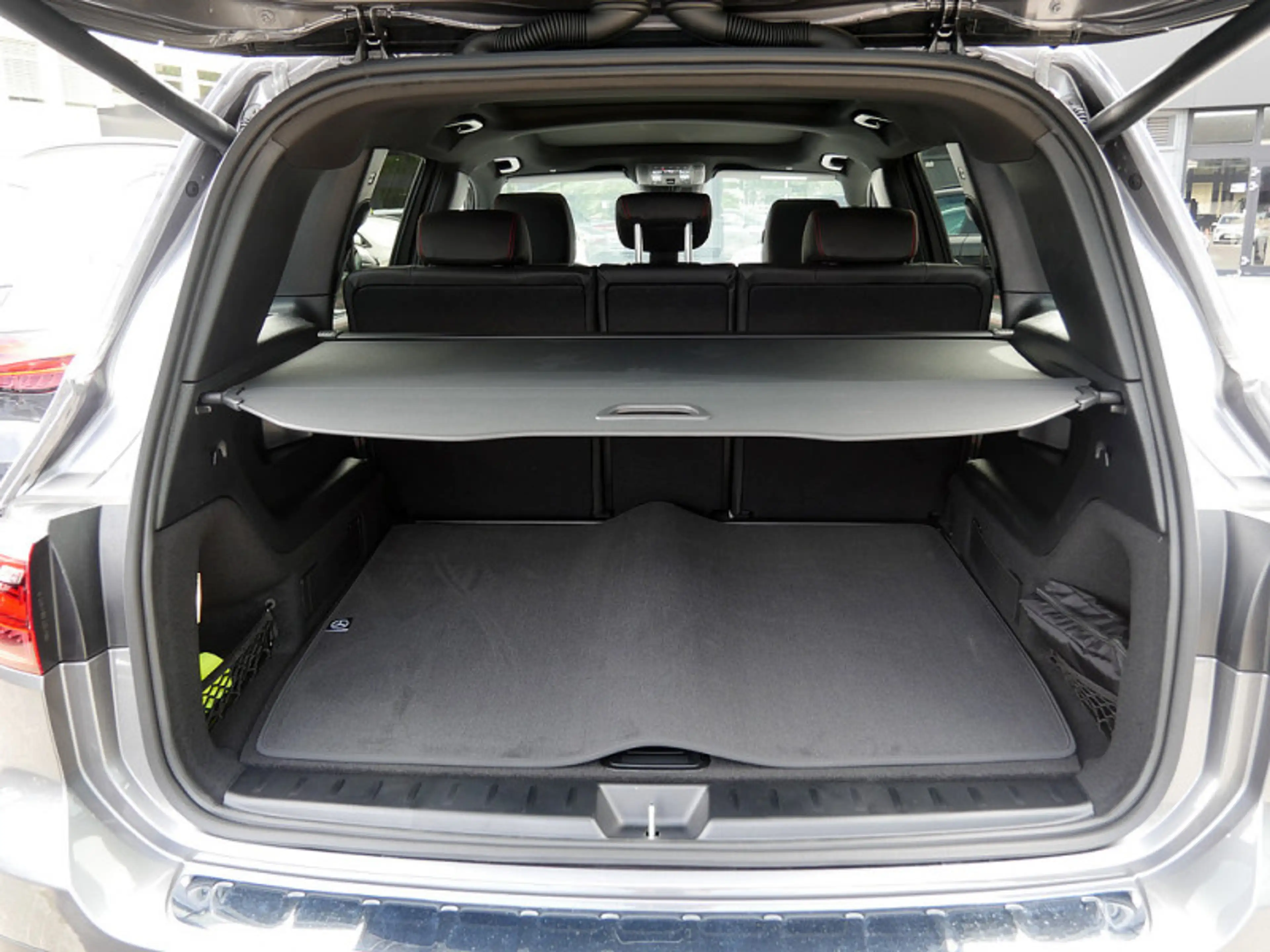 Mercedes-Benz GLB 200 d AMG BURM PREMIUM MEMO MULTI 360 AHK — photo 13