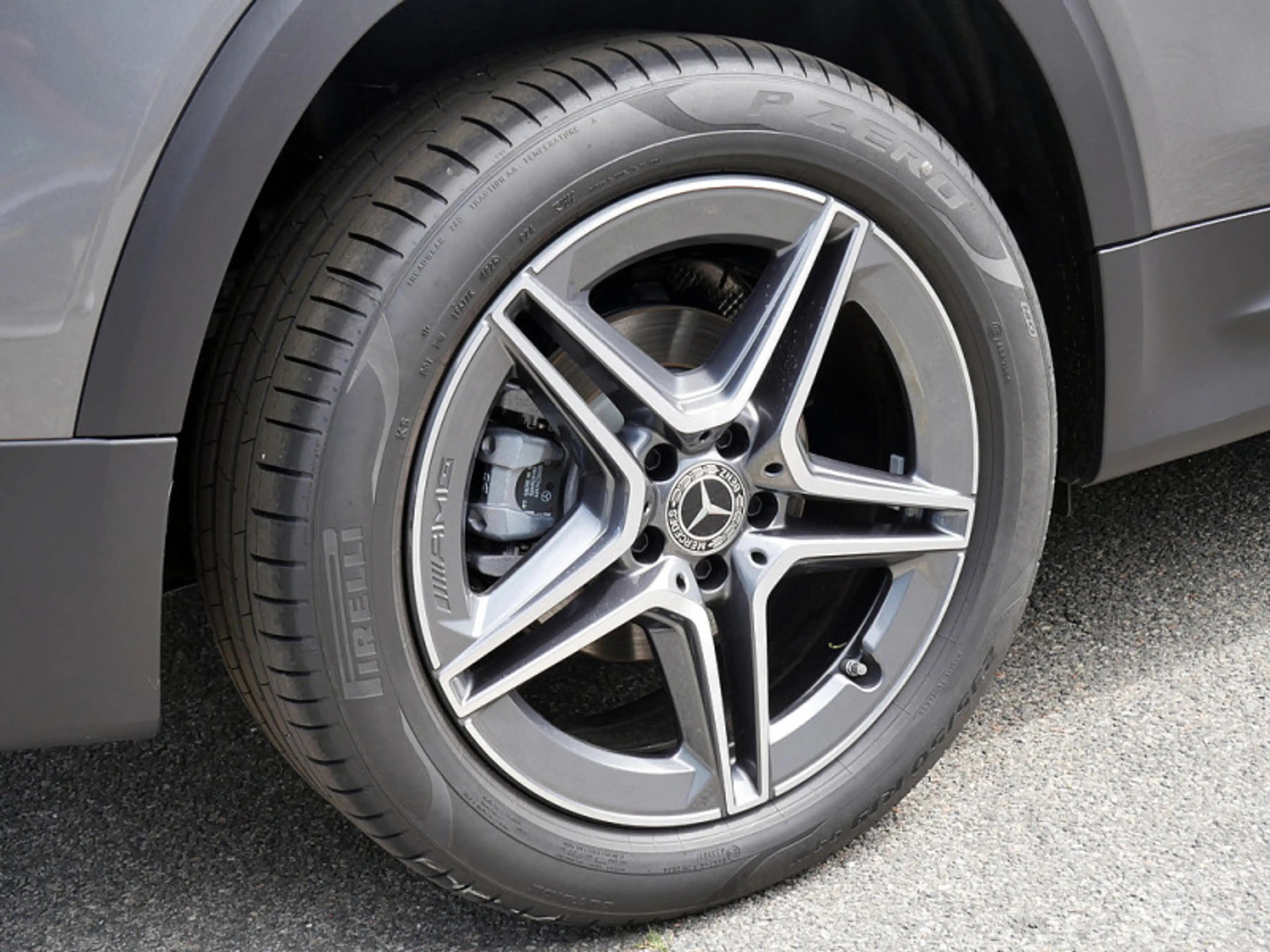 Mercedes-Benz GLB 200 d AMG BURM PREMIUM MEMO MULTI 360 AHK — photo 12