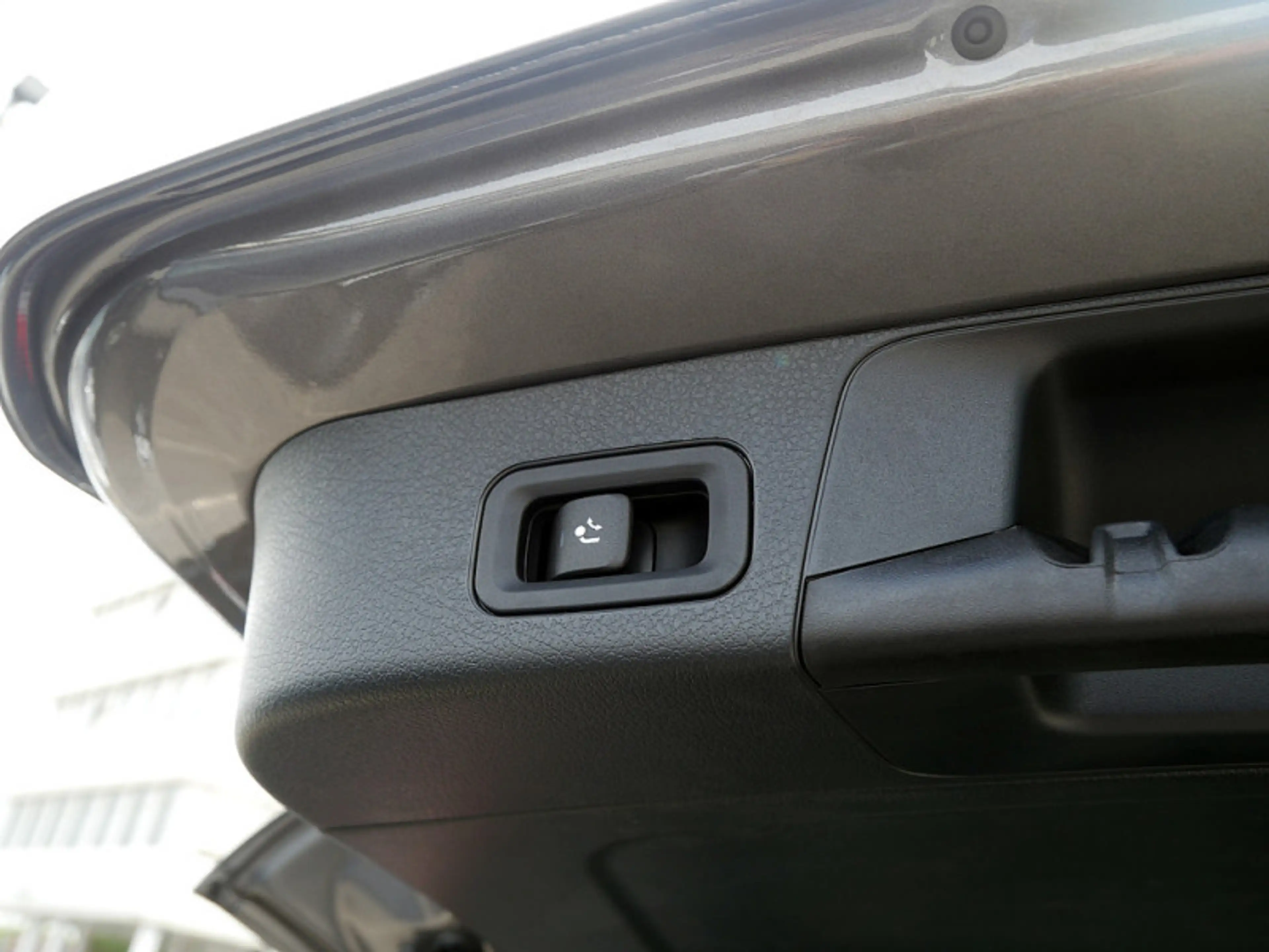 Mercedes-Benz GLB 200 d AMG BURM PREMIUM MEMO MULTI 360 AHK — photo 14