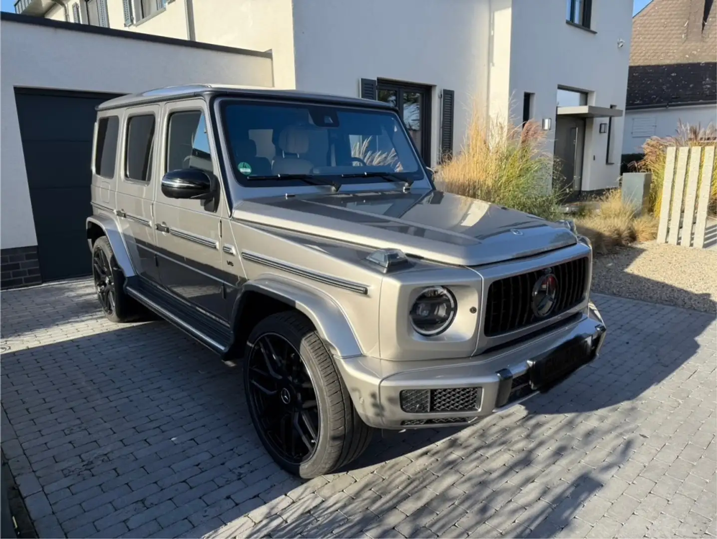 Mercedes-Benz G 500 AMG V8 Night 23" Leder Beige Silber - 2