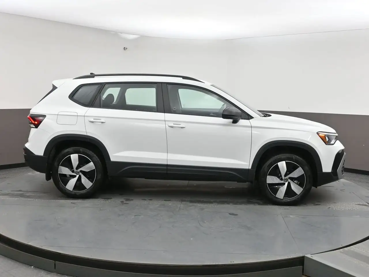 Volkswagen Taos снимка Volkswagen Taos