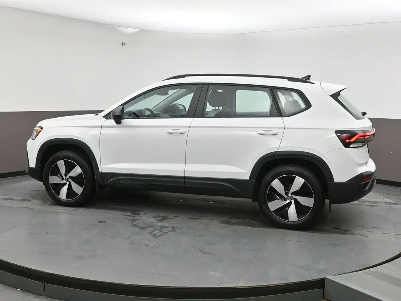 Volkswagen Taos снимка Volkswagen Taos