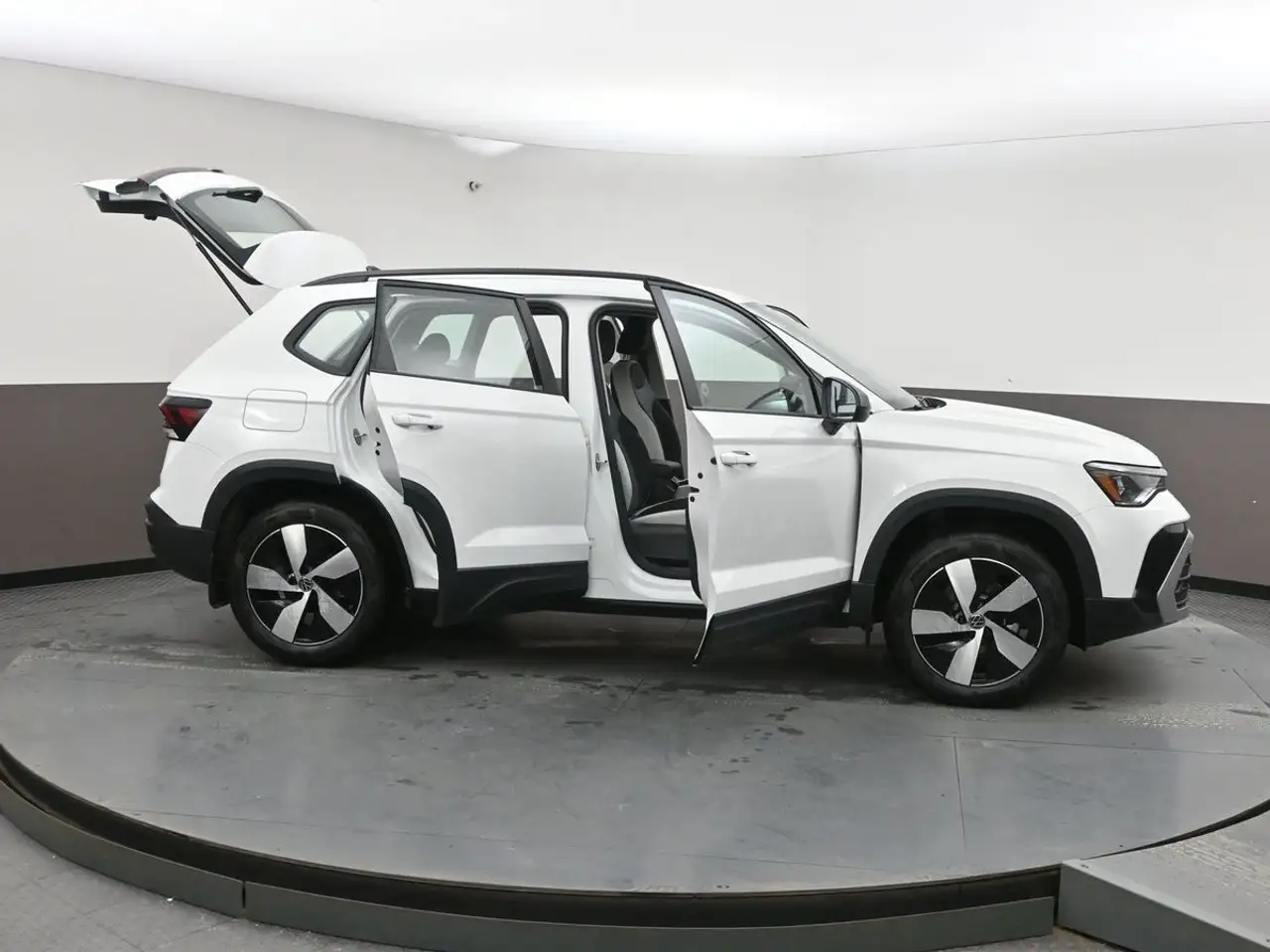Volkswagen Taos снимка Volkswagen Taos
