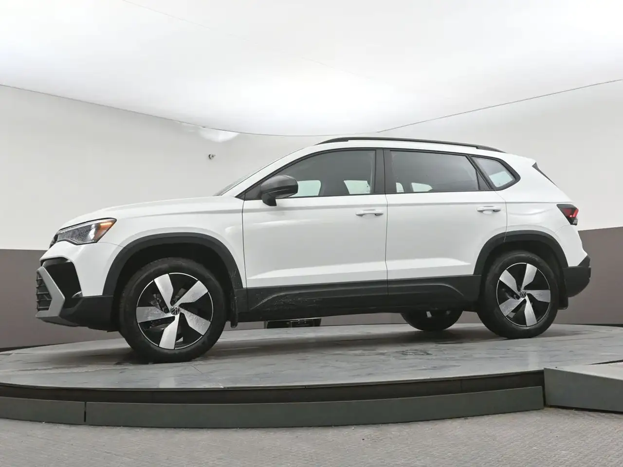 Volkswagen Taos снимка Volkswagen Taos