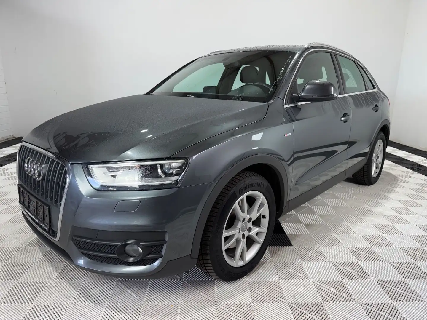 Audi Q3 2.0 TDI°S line°S tronic quattro°Navi°1 Hand° Gris - 1