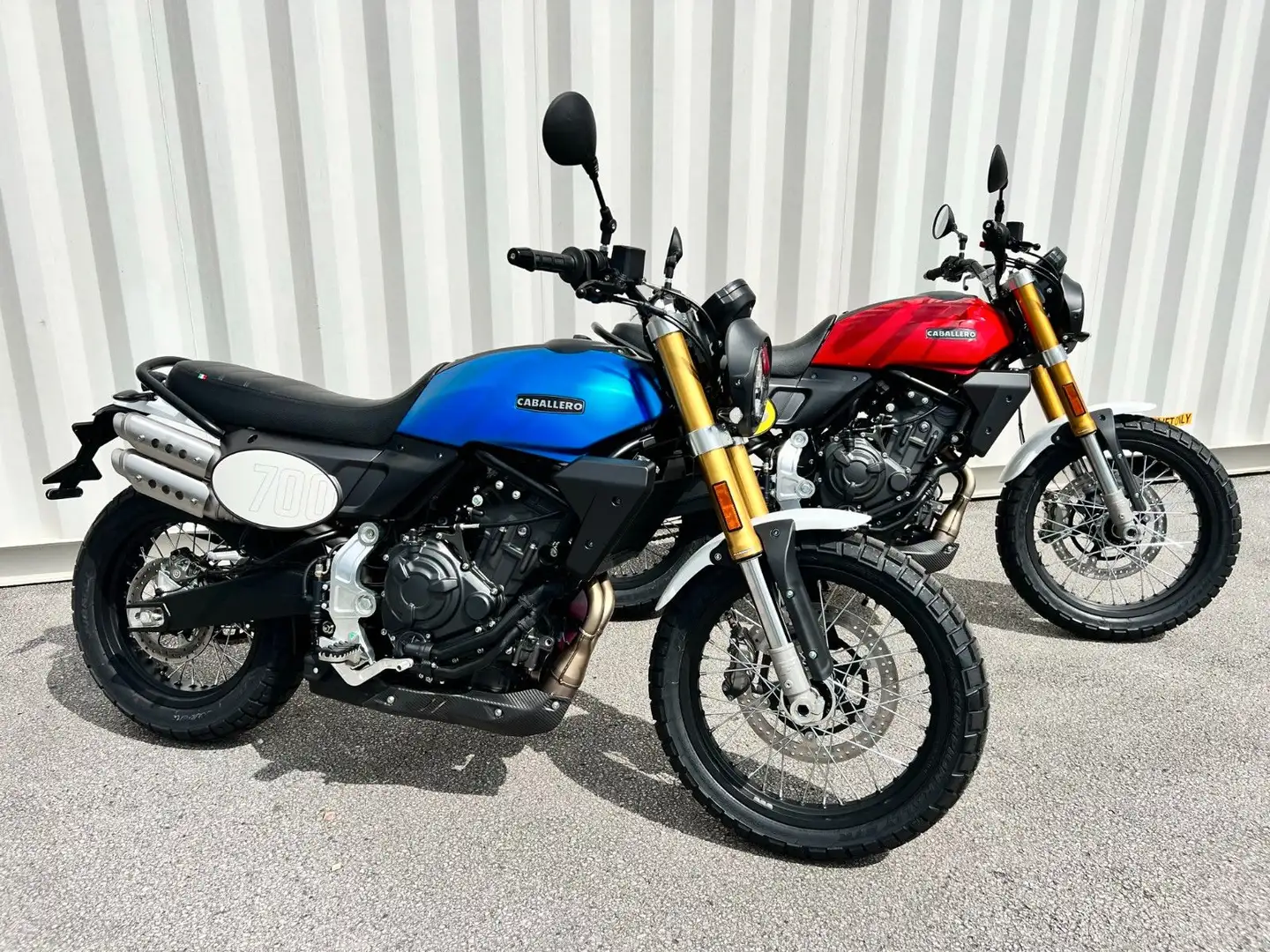 Fantic Caballero 700 Scrambler auf Lager !!! Blau - 1