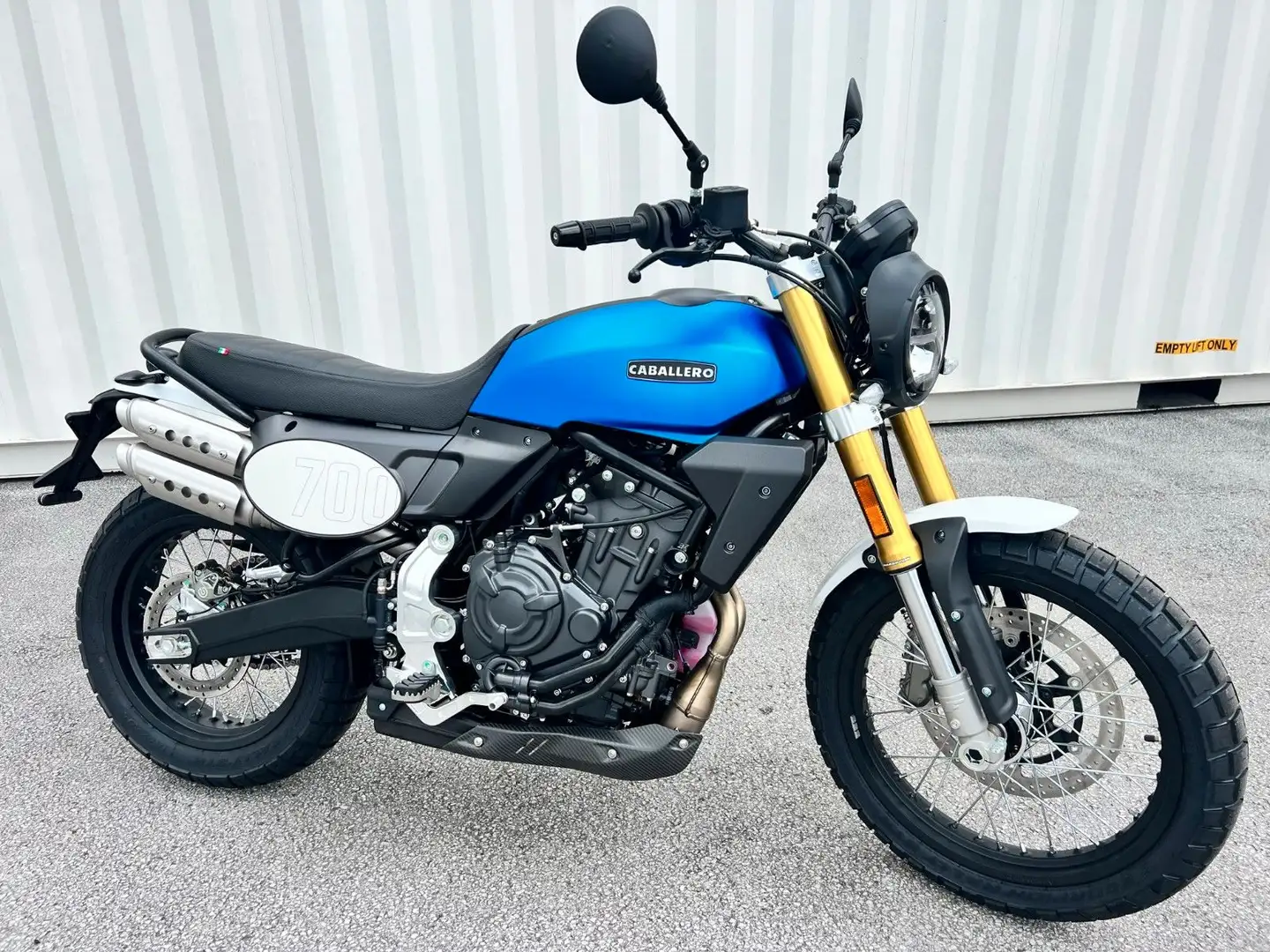 Fantic Caballero 700 Scrambler auf Lager !!! Blau - 2