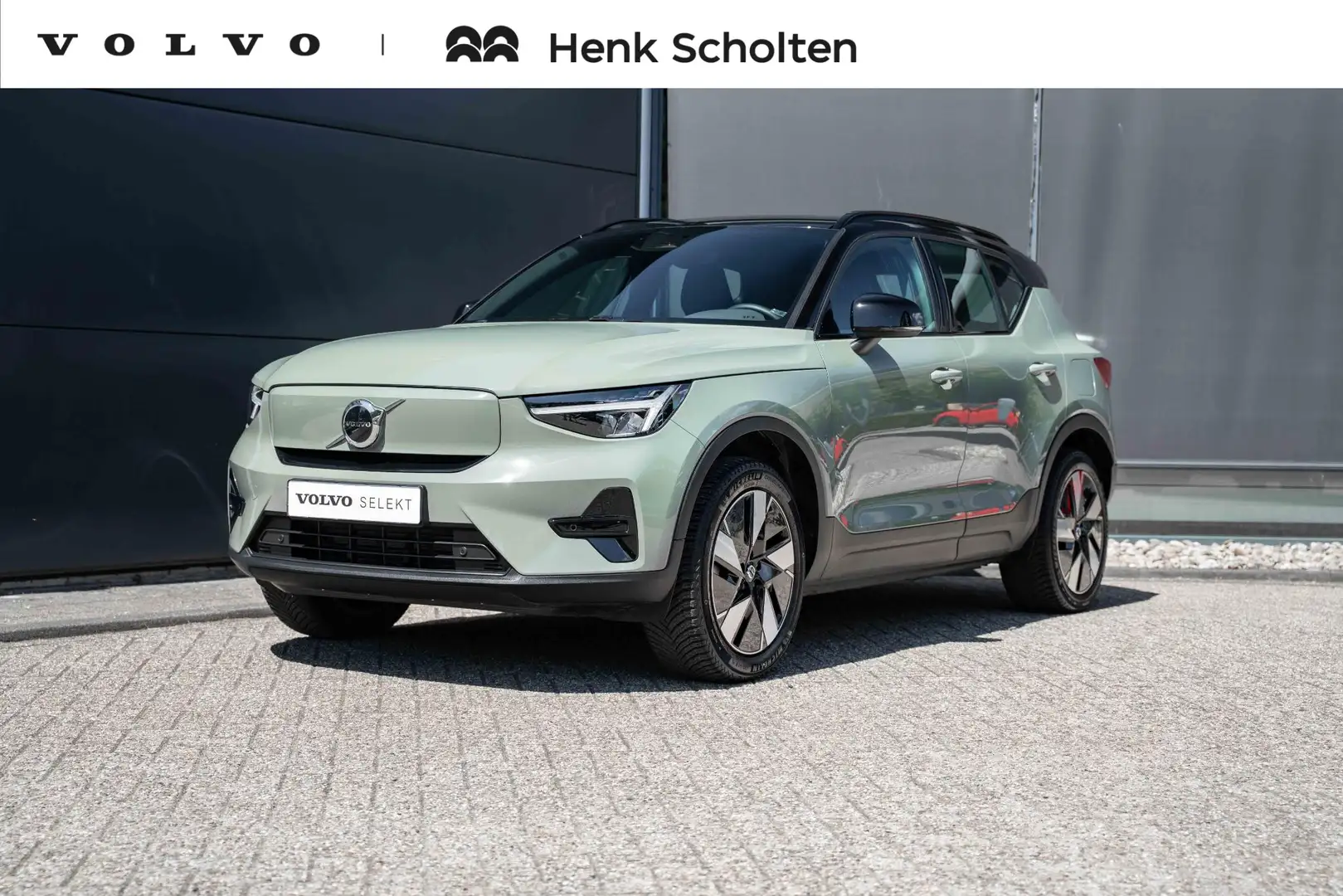 Volvo XC40 Single Motor Extended Range Plus 82 kWh | Elektris Groen - 1