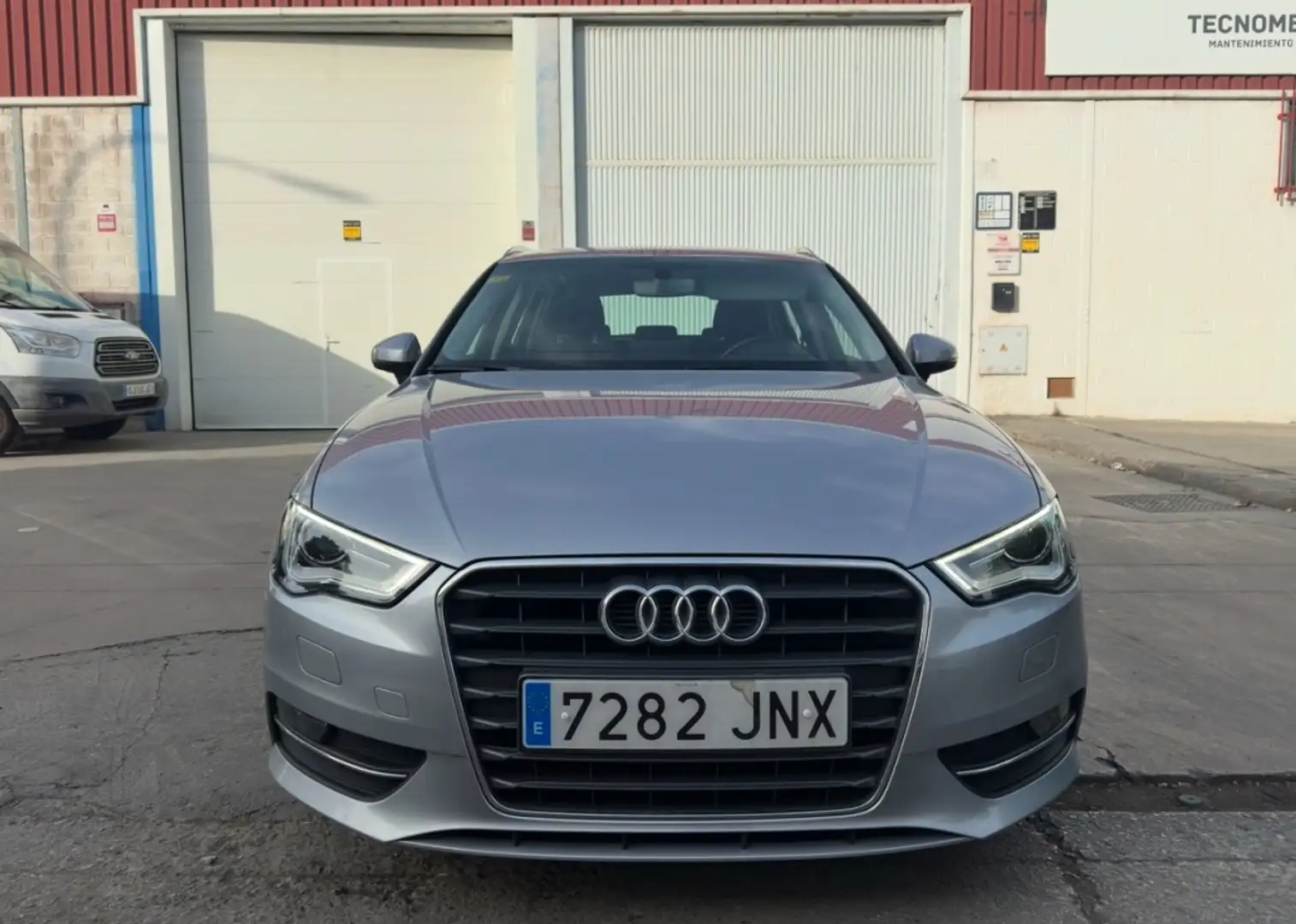 Audi A3 1.6TDI Design Edition S tronic 81kW Gris - 2