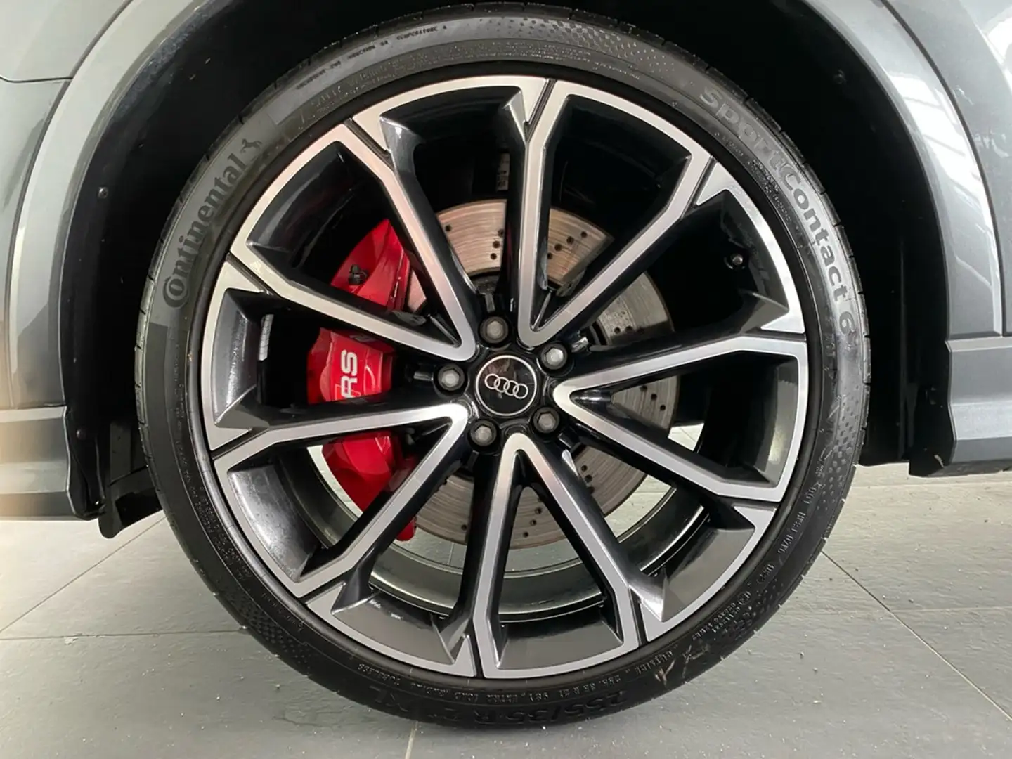 Audi RS Q3 Sportback 2.5 TFSI quattro PANO+AHK+SAGA+ACC Grau - 2