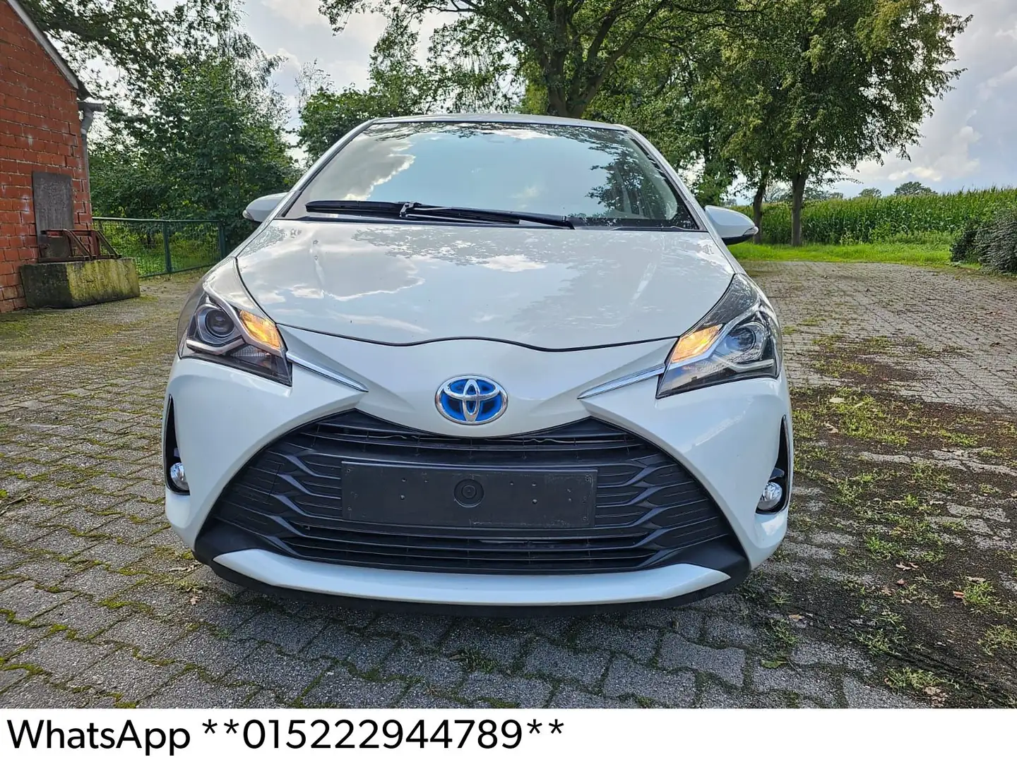 Toyota Yaris 1,5-l-VVT-i Hybrid CVT Style Selection* Weiß - 1