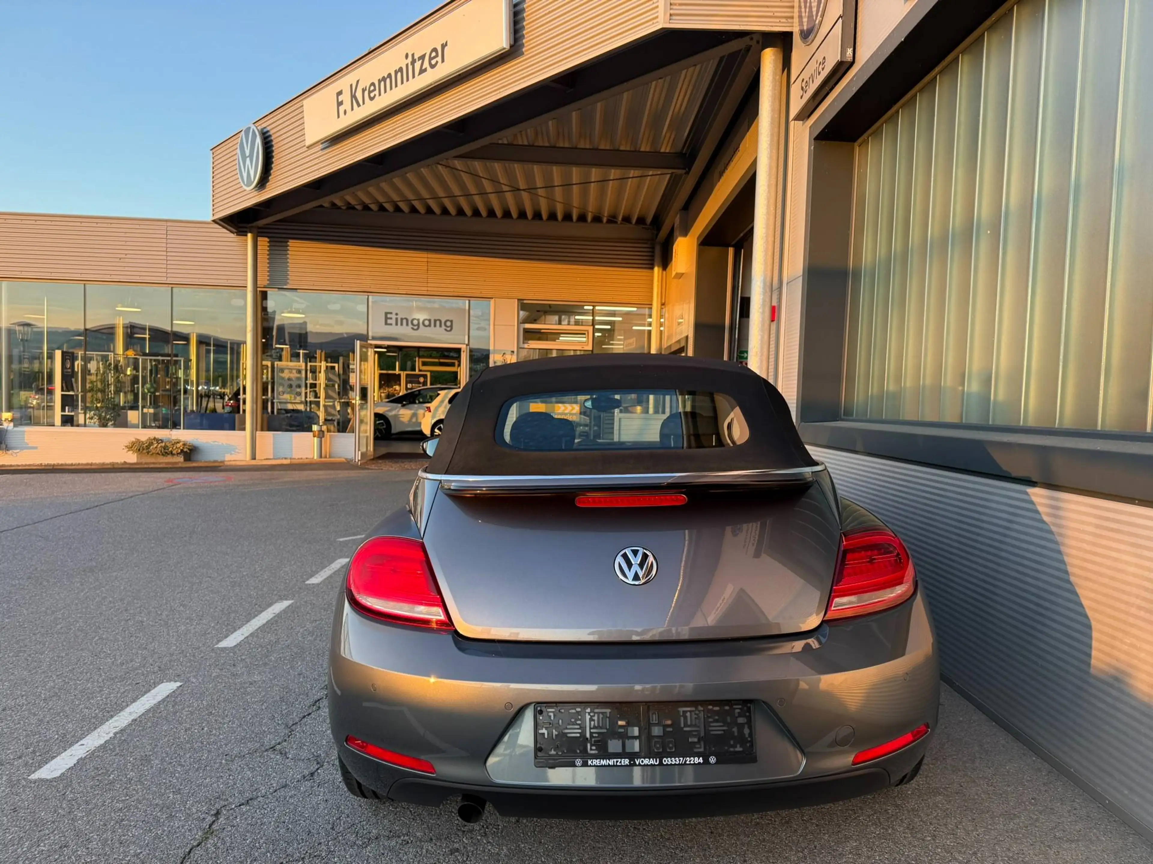 Volkswagen Beetle Cabrio Allstar 1,2TSI Navi + Freisprech, Xenon, PDCx2, 8x18 Twister-Alufelgen — photo 12