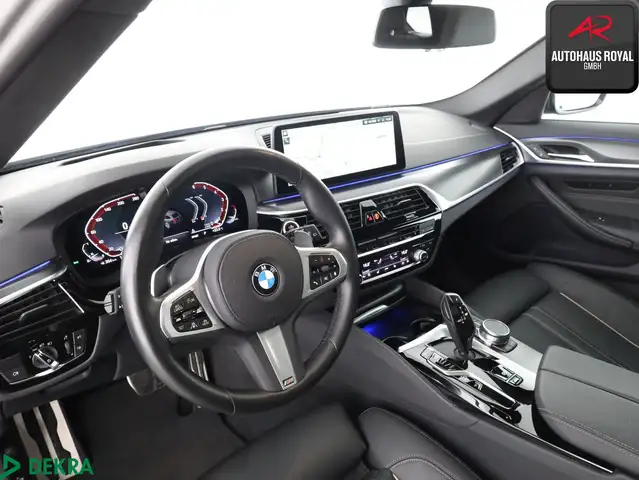 BMW 5 Series view 9
