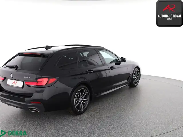 BMW 5 Series view 5