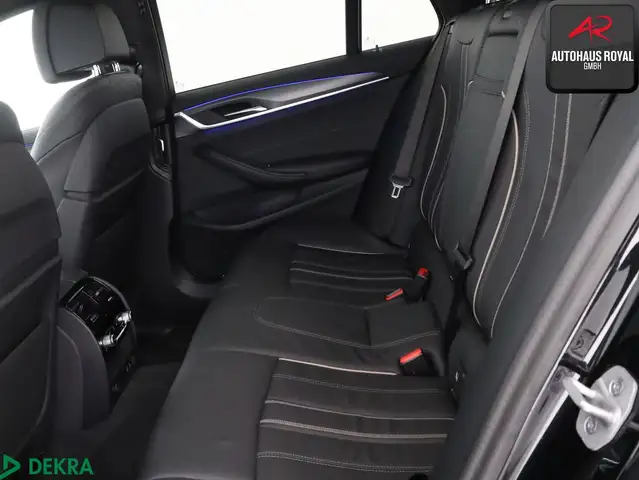 BMW 5 Series view 12