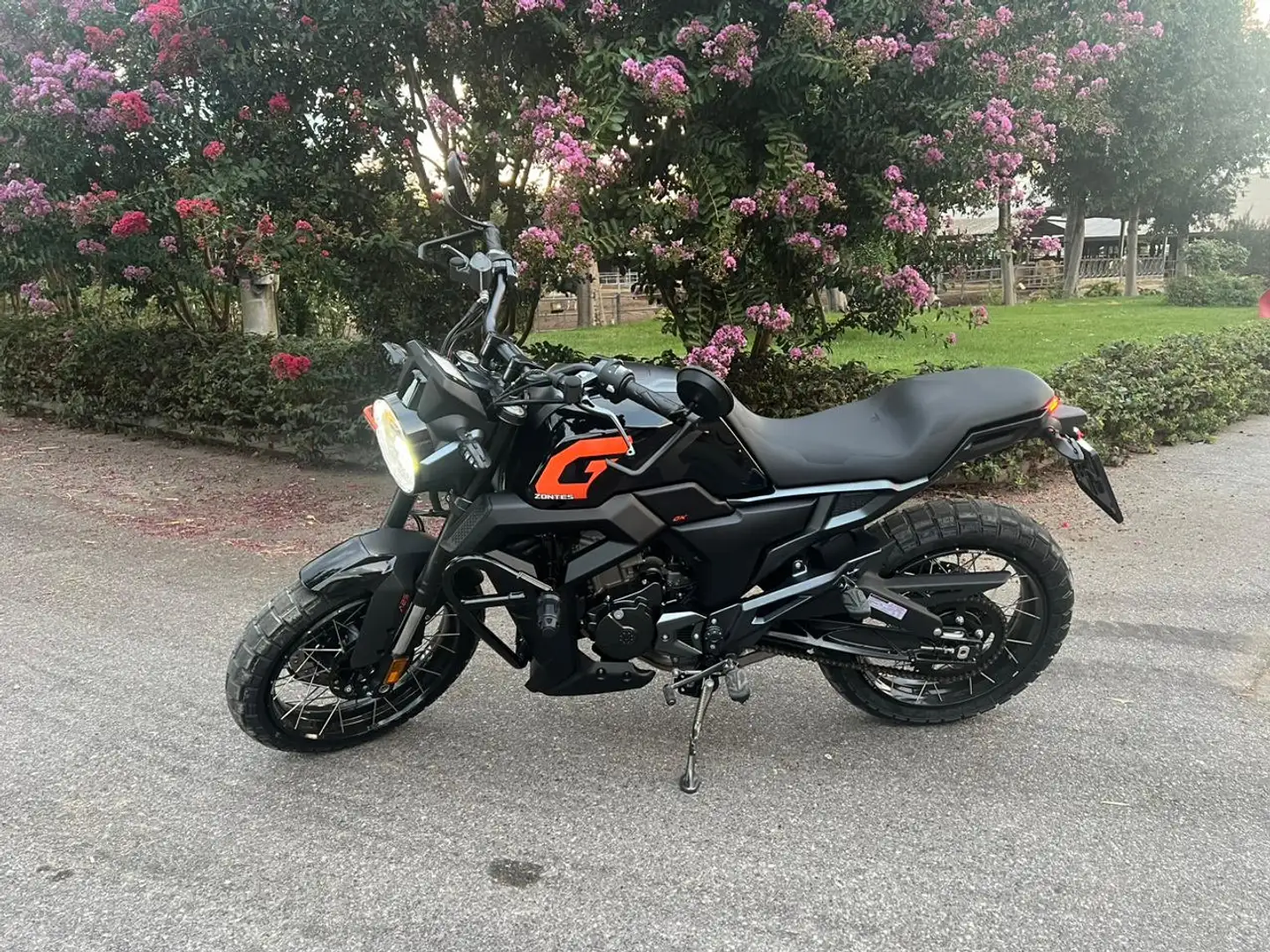 Zontes 125 GK Black - 1