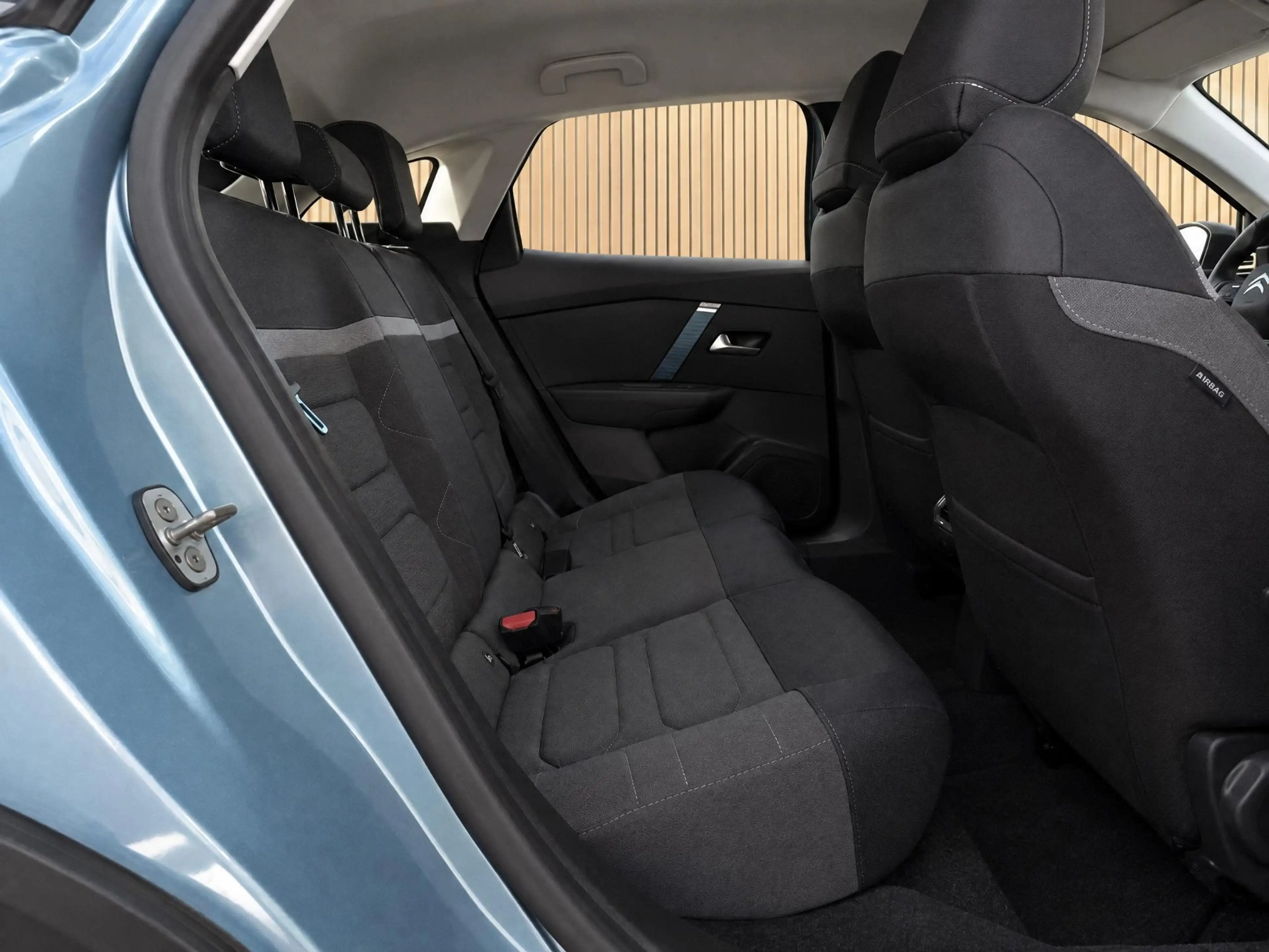Citroen E-C4 Electric Feel Pack 50 kWh | SOH 98,9%/Camera/Navi/Climate — photo 12