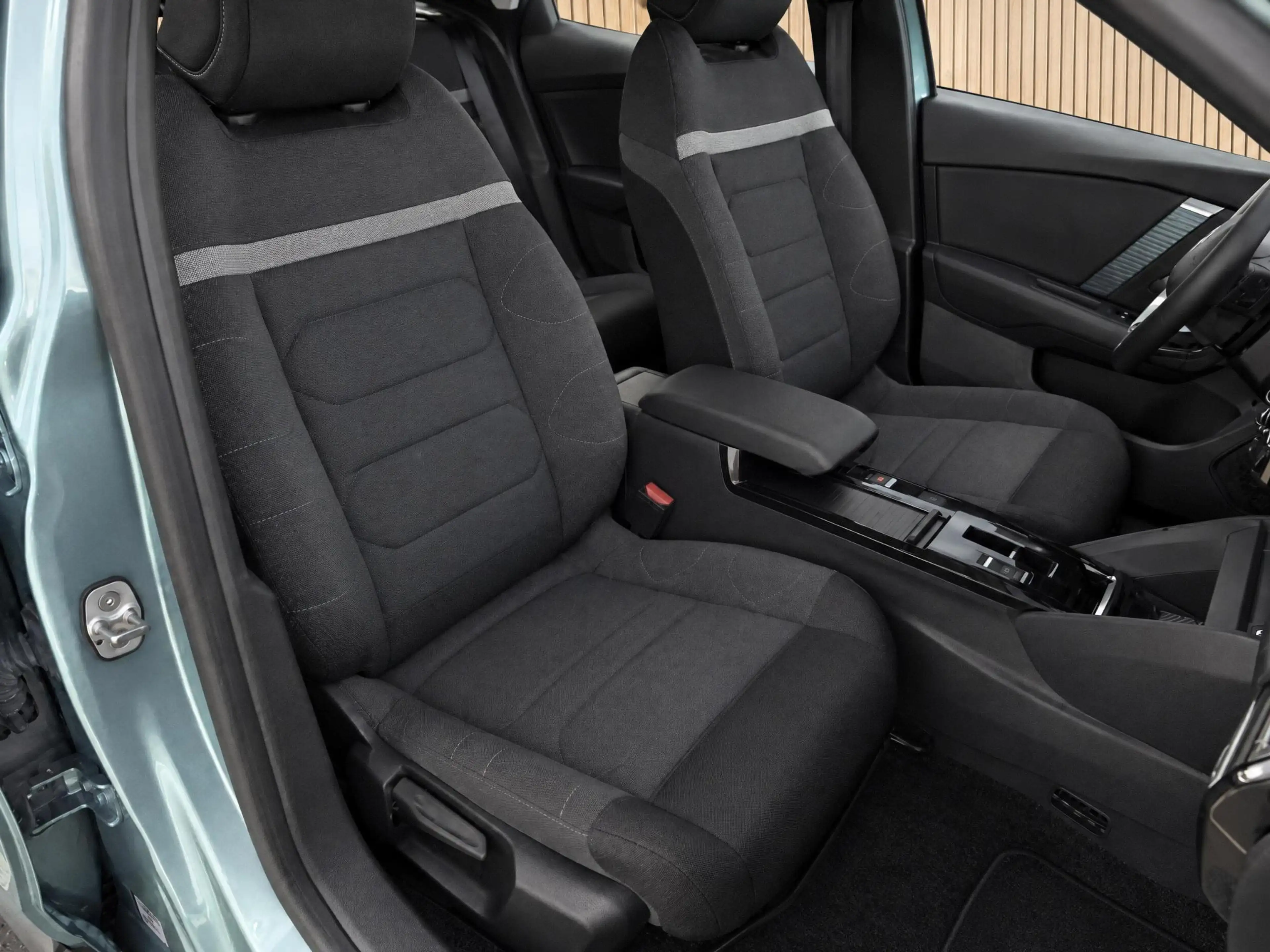 Citroen E-C4 Electric Feel Pack 50 kWh | SOH 98,9%/Camera/Navi/Climate — photo 11