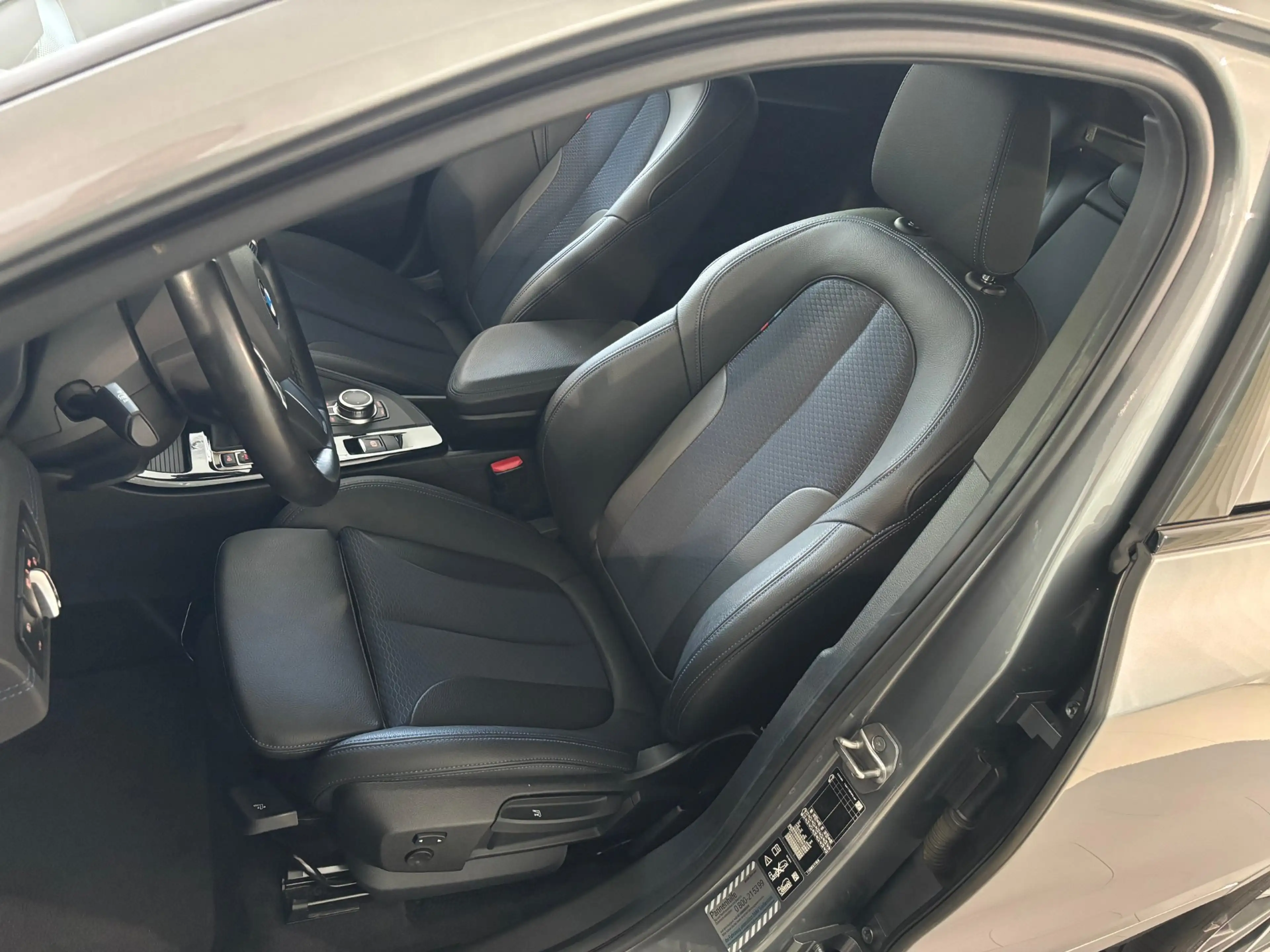 BMW X2 xDrive20i — photo 10