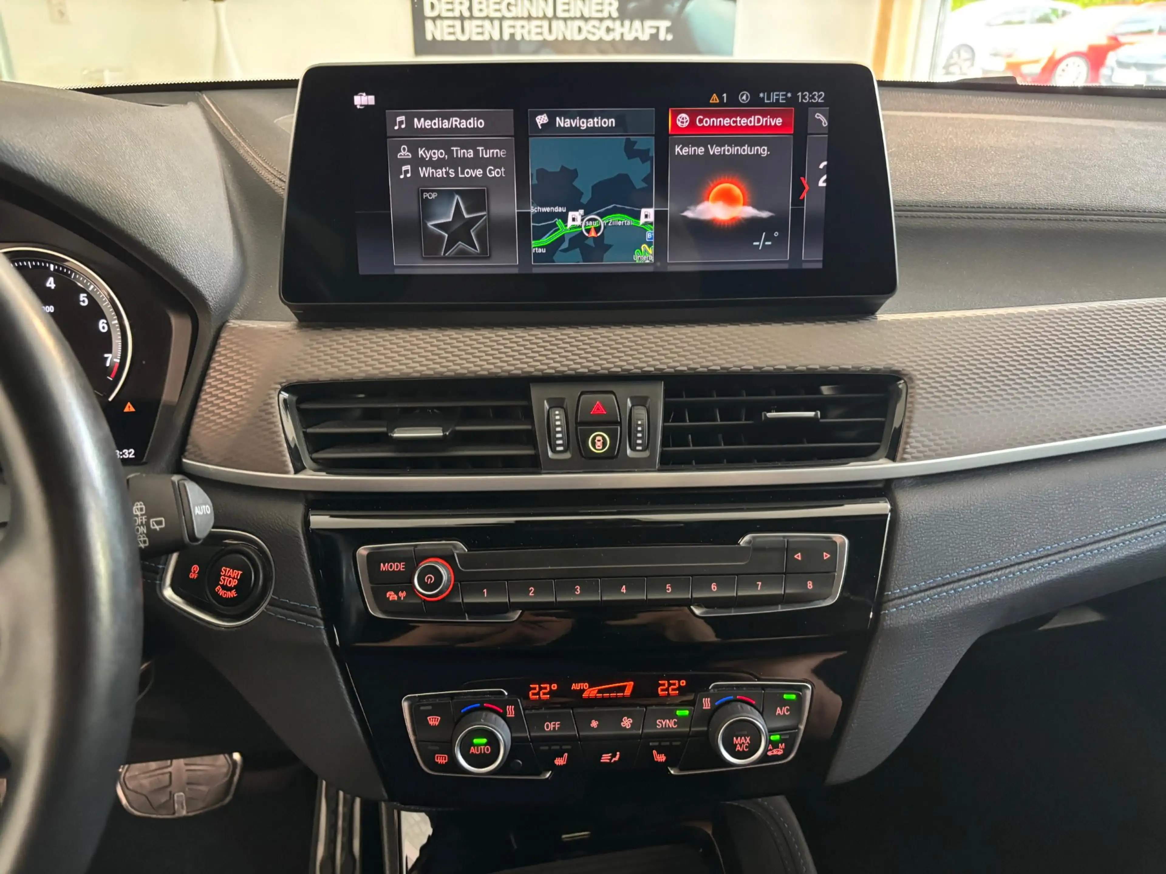 BMW X2 xDrive20i — photo 9