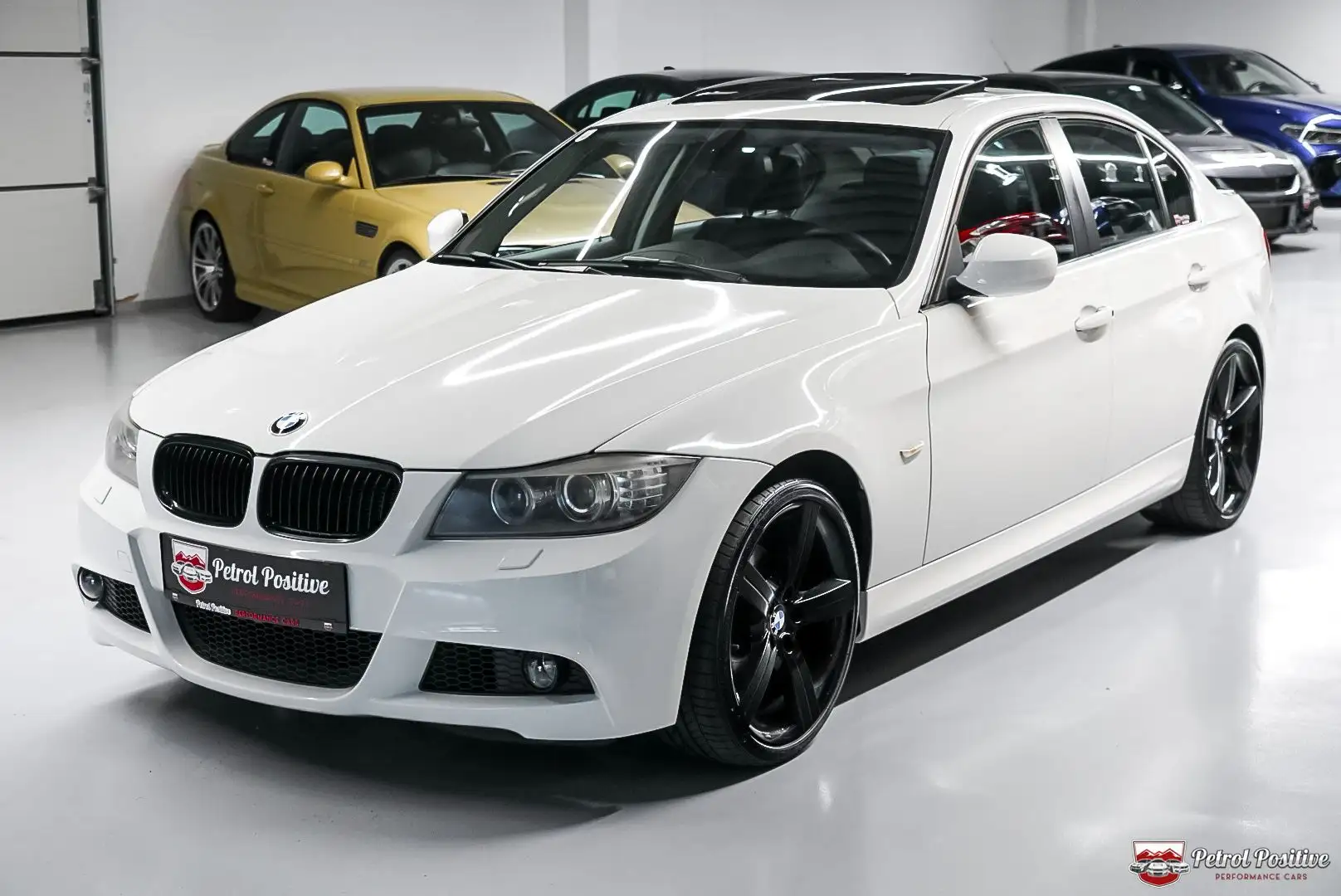 BMW 325 i LCI M Performance / M Sport / 2 Besitz / N53 3L White - 2