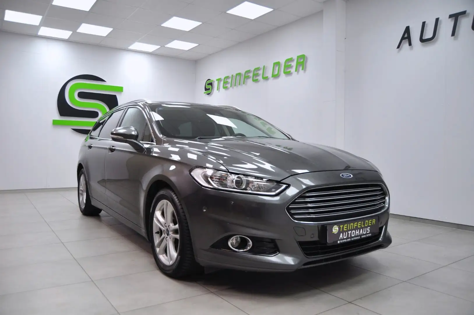Ford Mondeo 2.0 TDCi Titanium / SHZ / NAVI / TEMPOMAT Grau - 1
