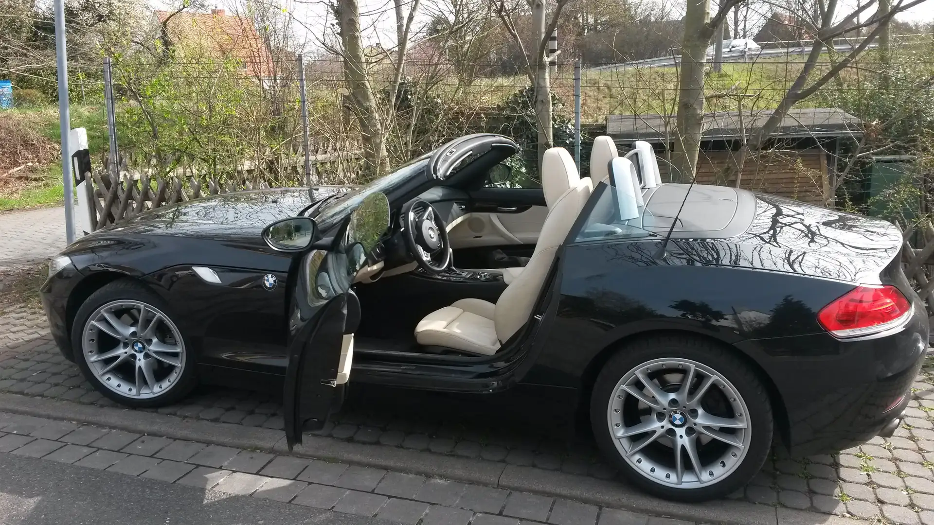 BMW Z4 Z4 sDrive30i Aut. Schwarz - 2