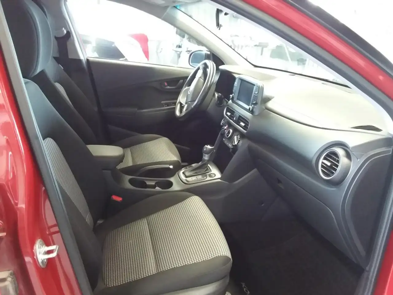 Hyundai KONA photo Hyundai KONA