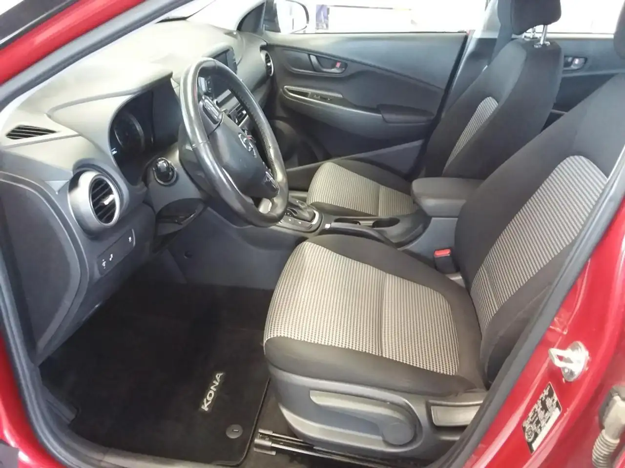 Hyundai KONA photo Hyundai KONA