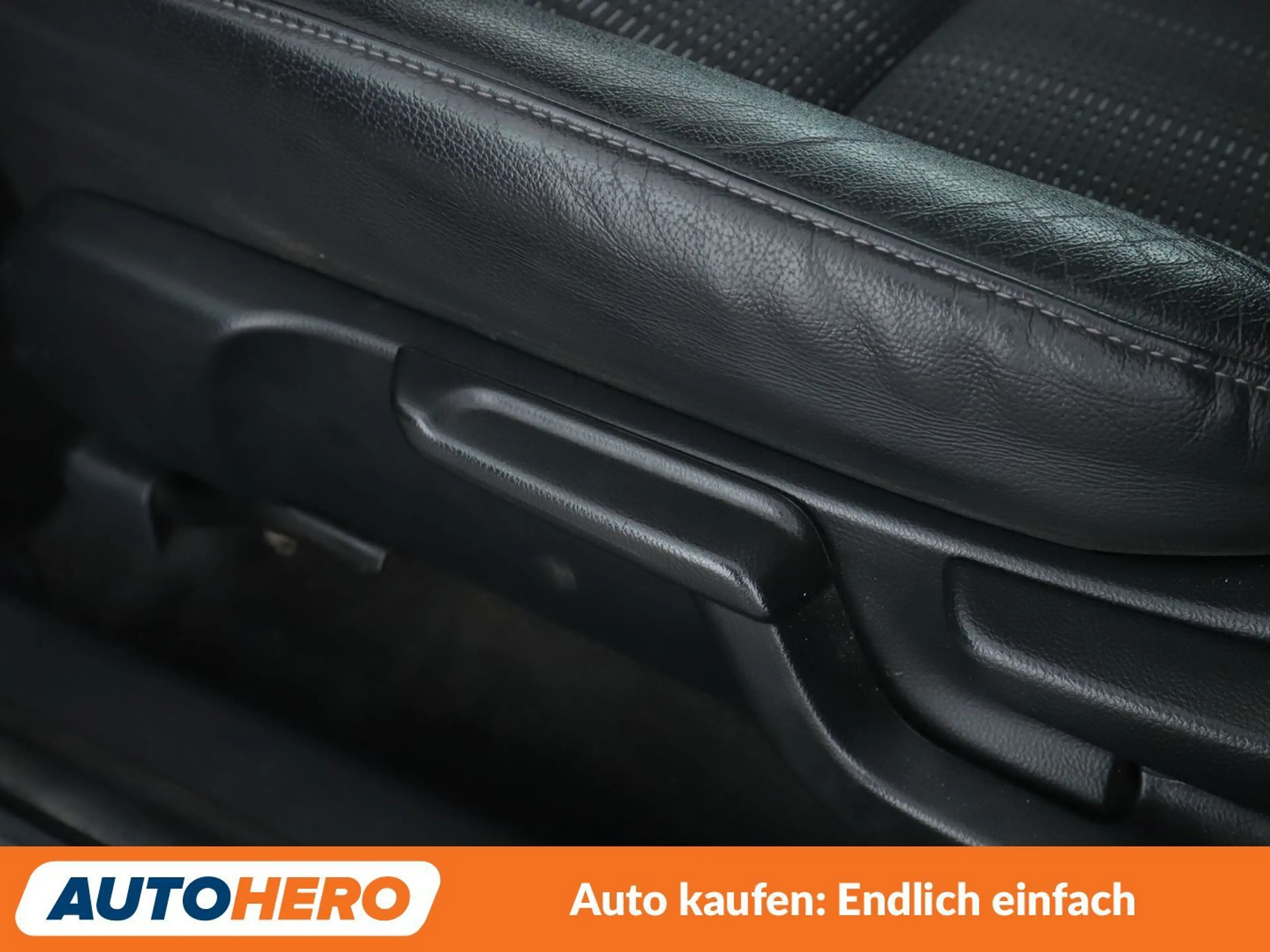 Honda HR-V 1.5 i-VTEC Executive*NAVI*TEMPO*PDC*SHZ*LIM* — photo 30