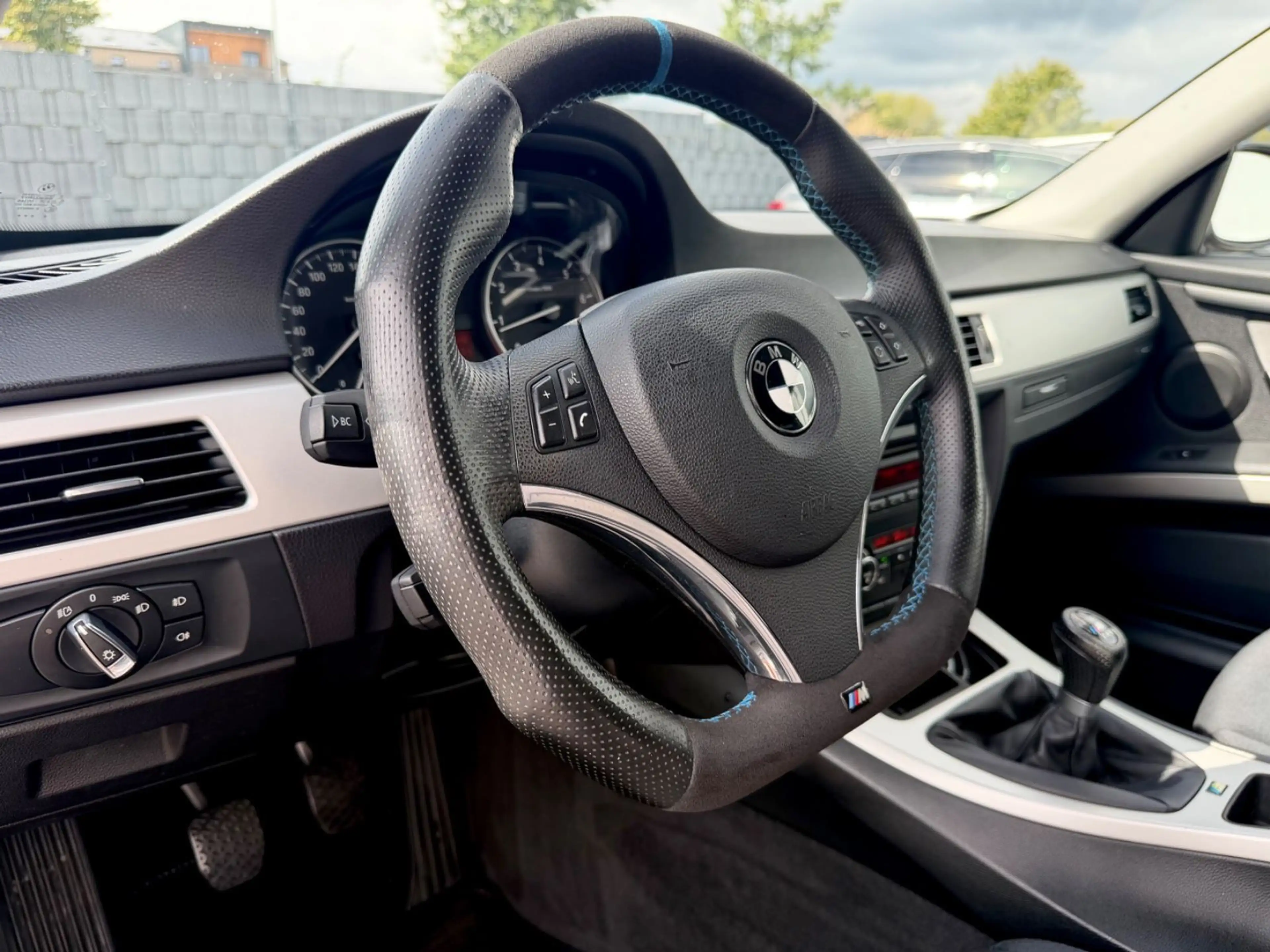 BMW 318 i Coupe // TÜV NEU // — photo 9